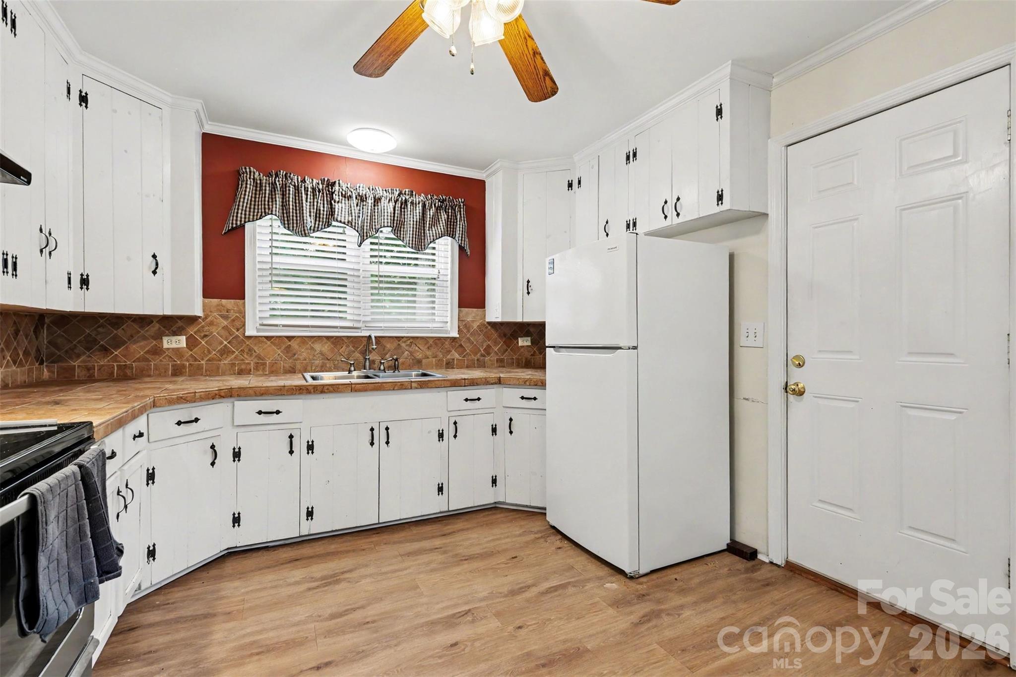 217 Oakwood Avenue Property Photo 14