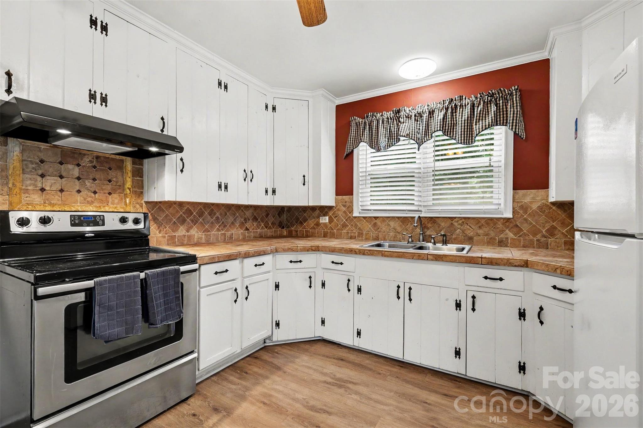 217 Oakwood Avenue Property Photo 17