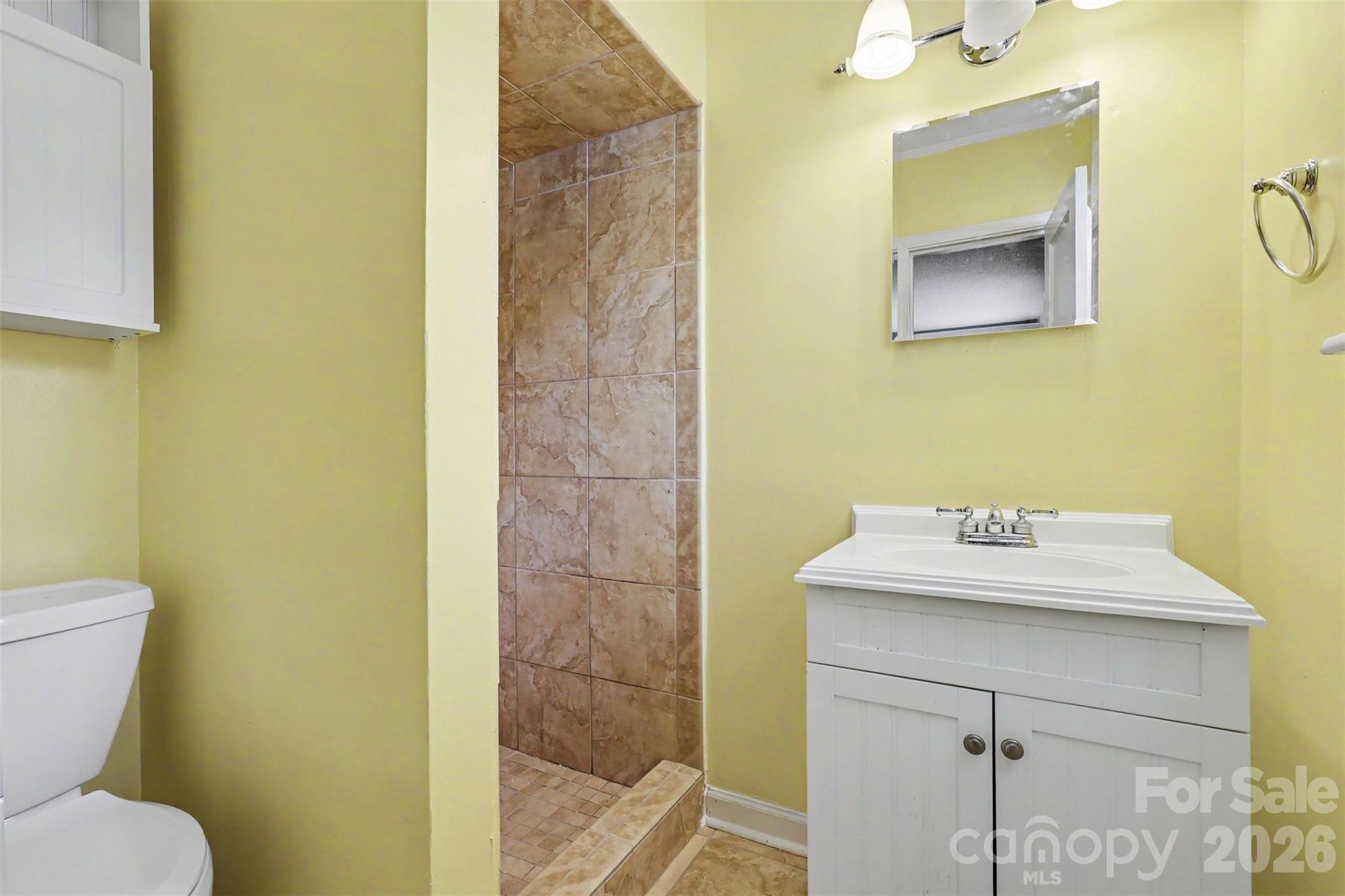 217 Oakwood Avenue Property Photo 25