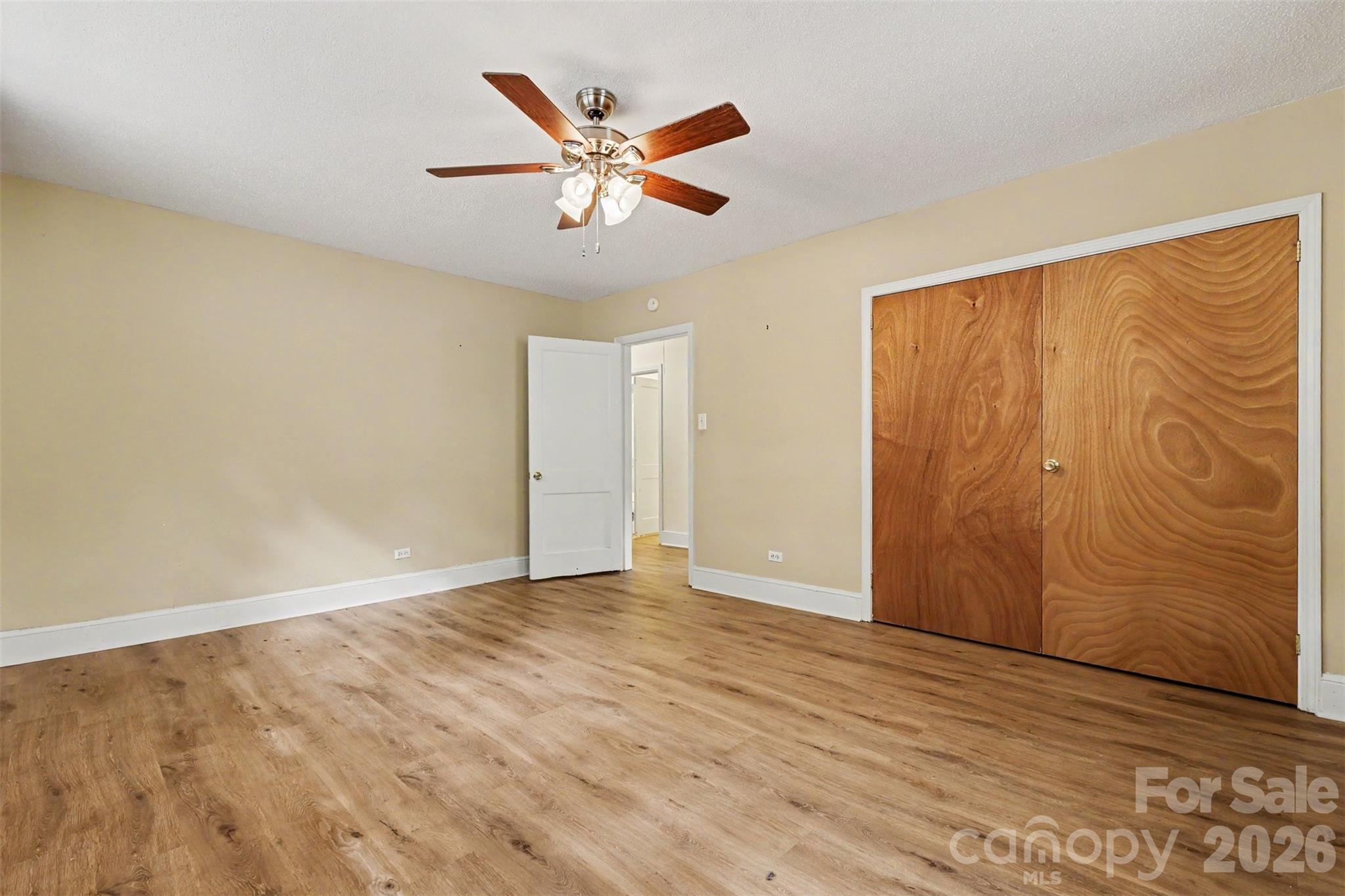 217 Oakwood Avenue Property Photo 31