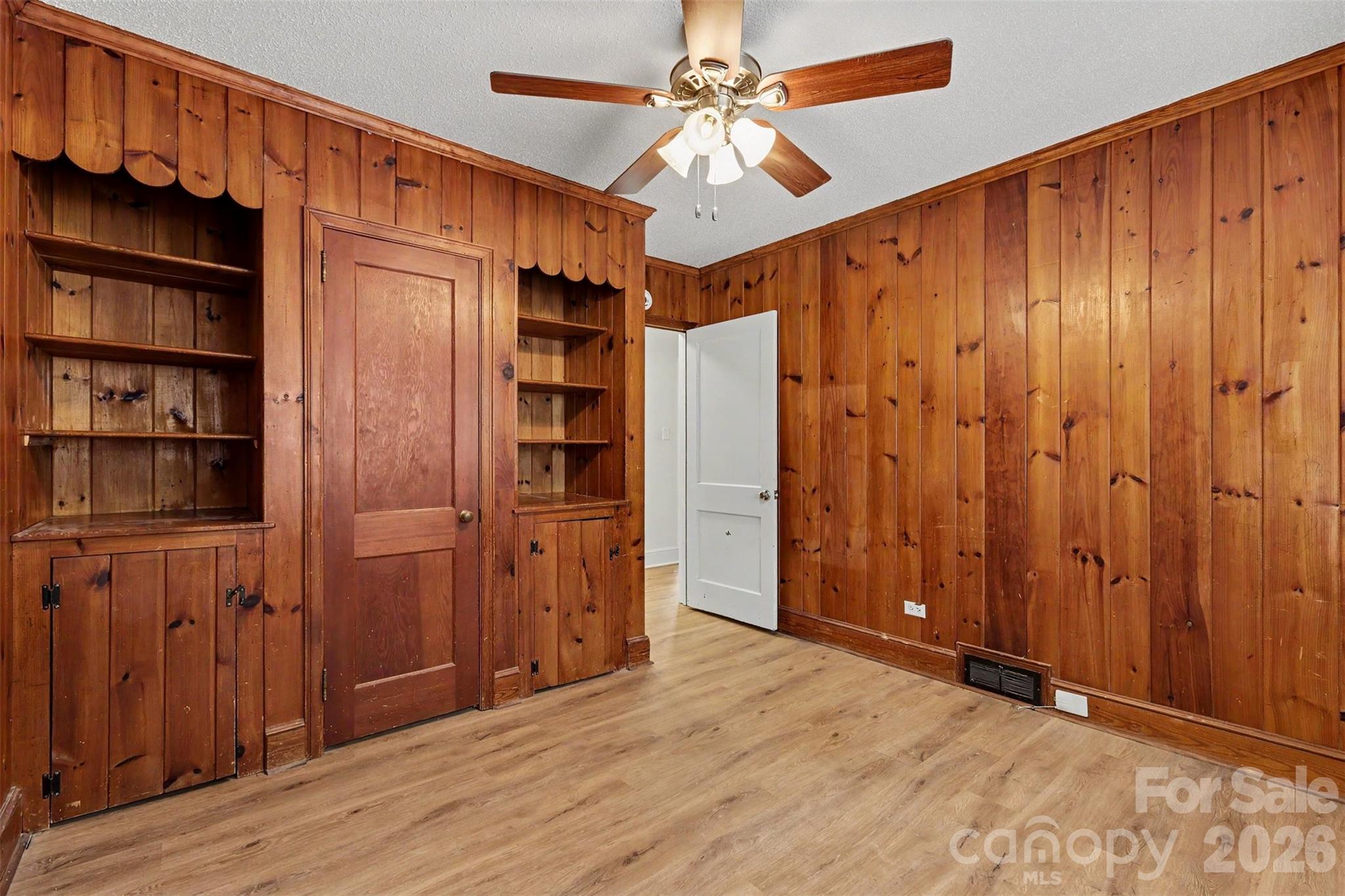 217 Oakwood Avenue Property Photo 32