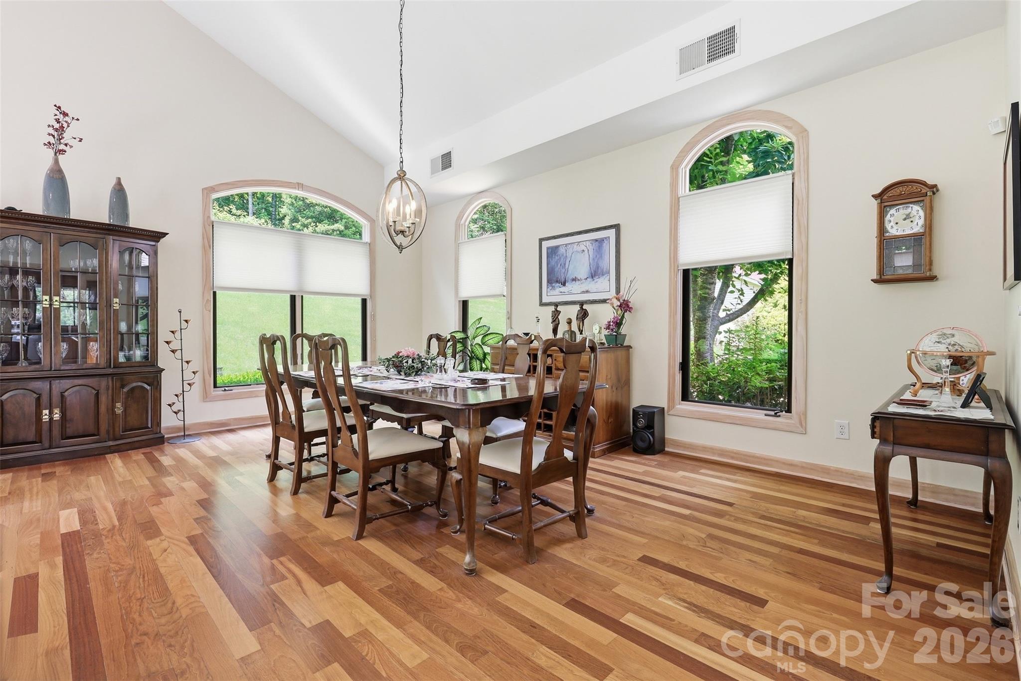 811 Butter Street Property Photo 9