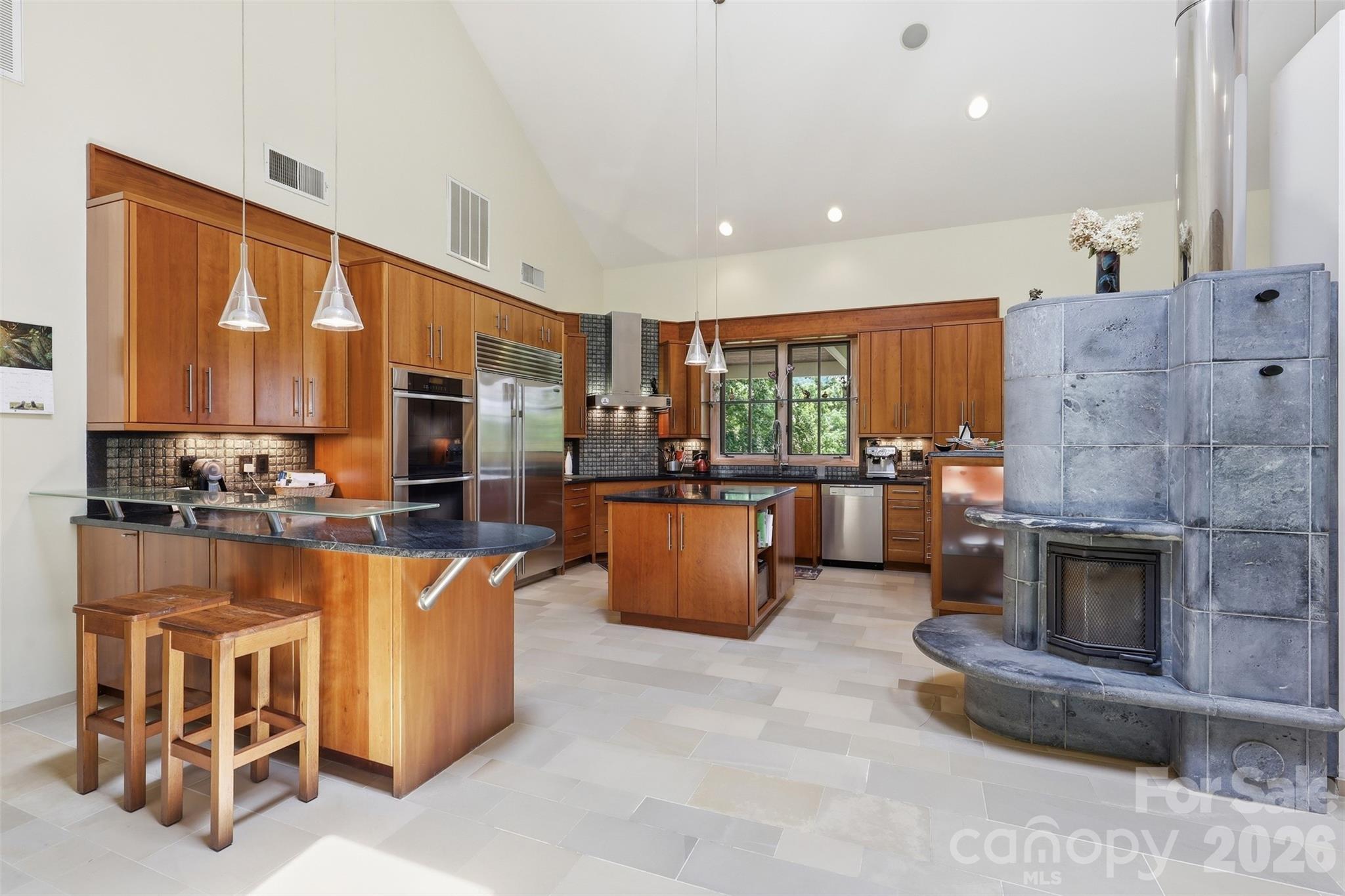 811 Butter Street Property Photo 10