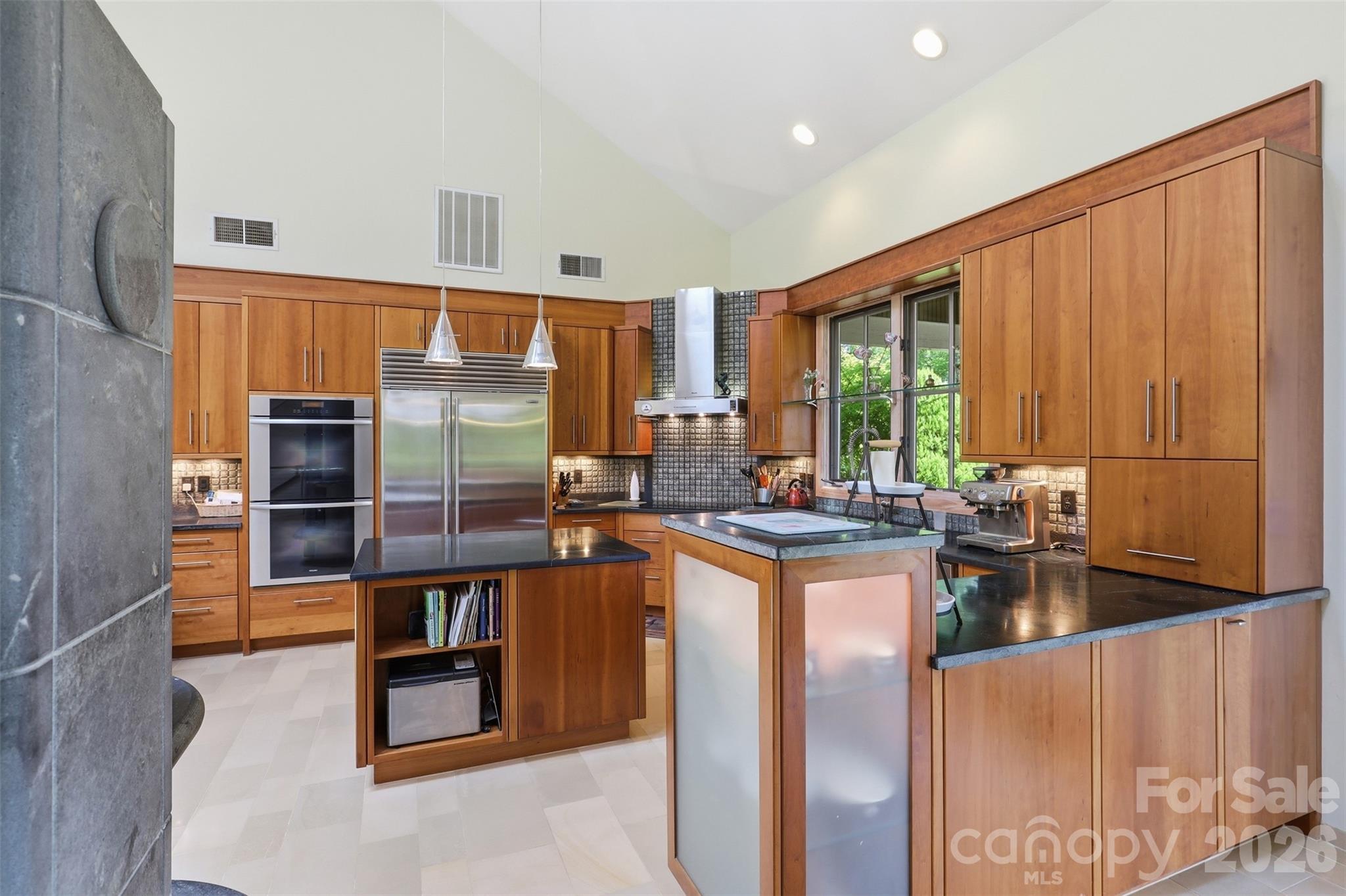 811 Butter Street Property Photo 12