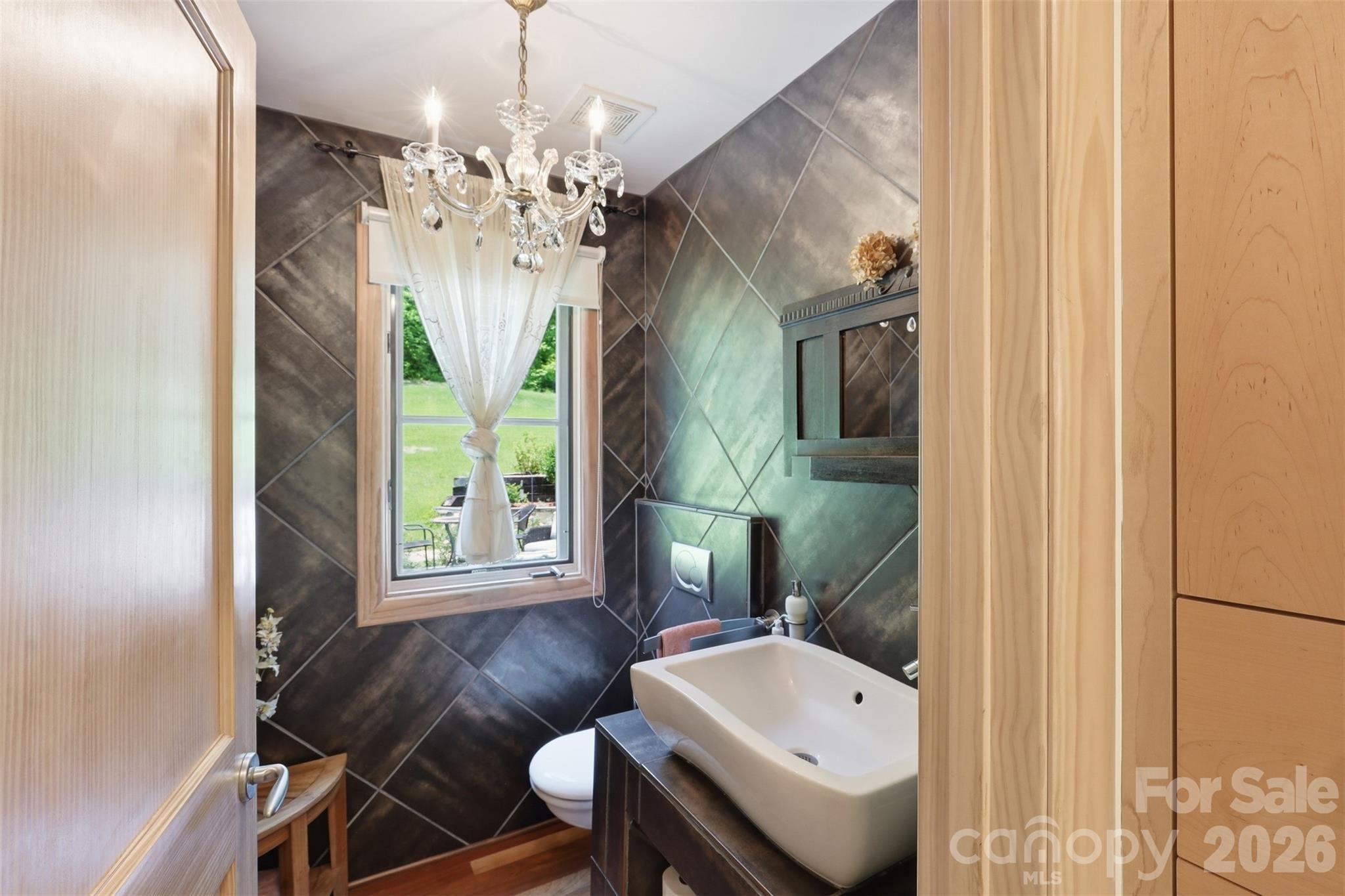 811 Butter Street Property Photo 19