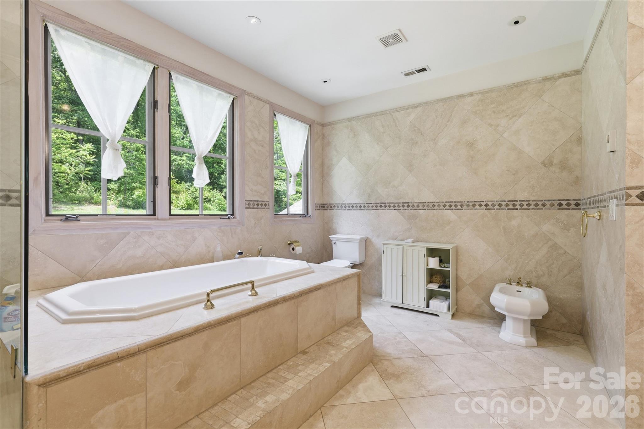 811 Butter Street Property Photo 25