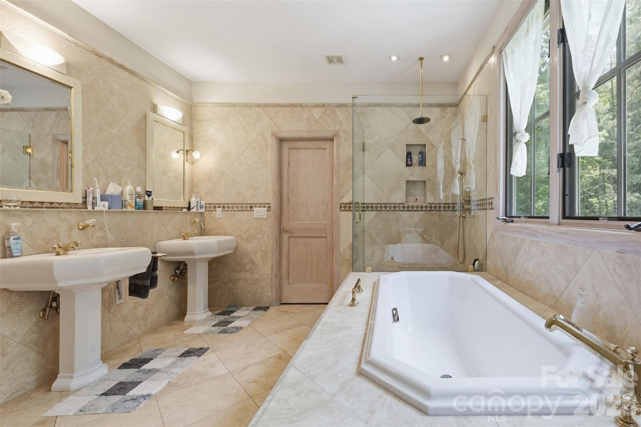 811 Butter Street Property Photo 26