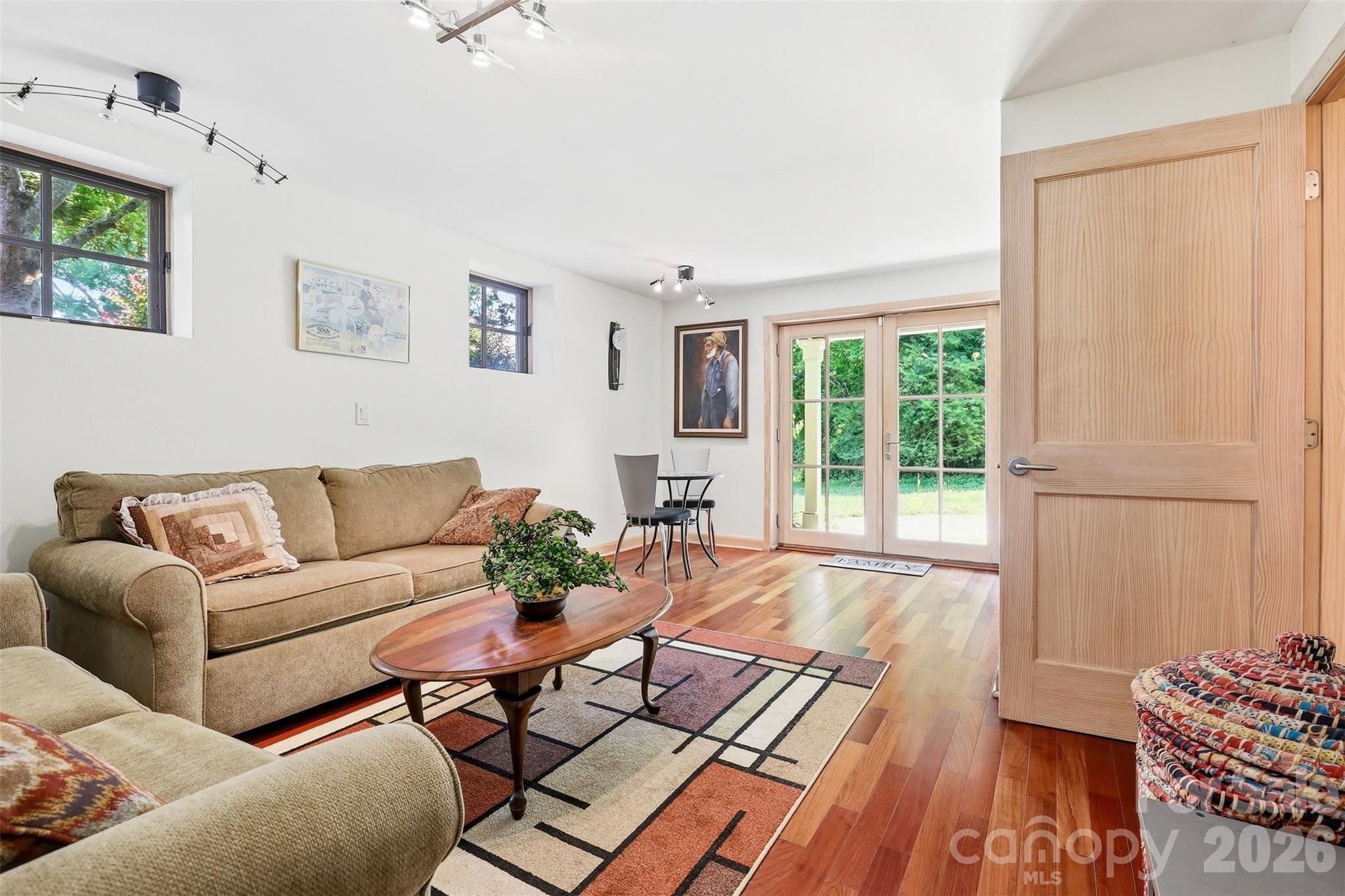 811 Butter Street Property Photo 28