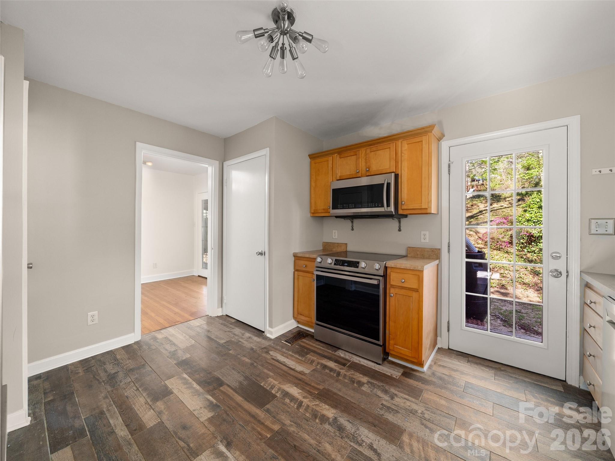184 London Road Property Photo 8