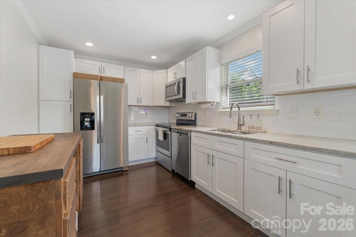 500 Katonah Avenue Property Photo 6