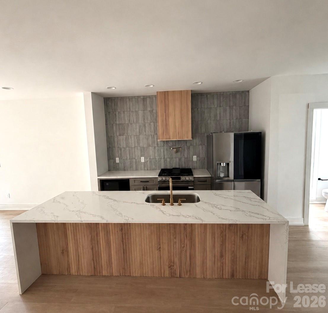 212 Smallwood Street A Property Photo 5