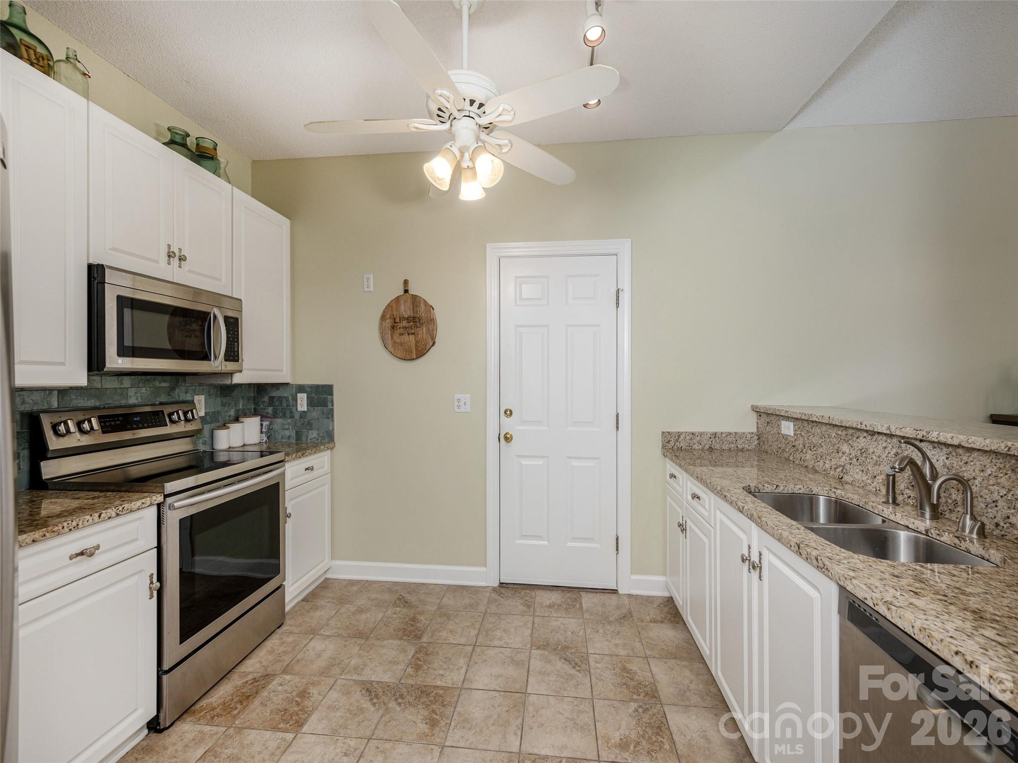 171 Ashefield Court Property Photo 16