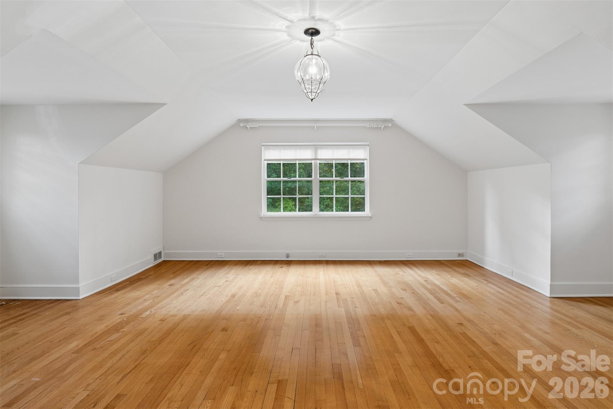 55 First Street Property Photo 19