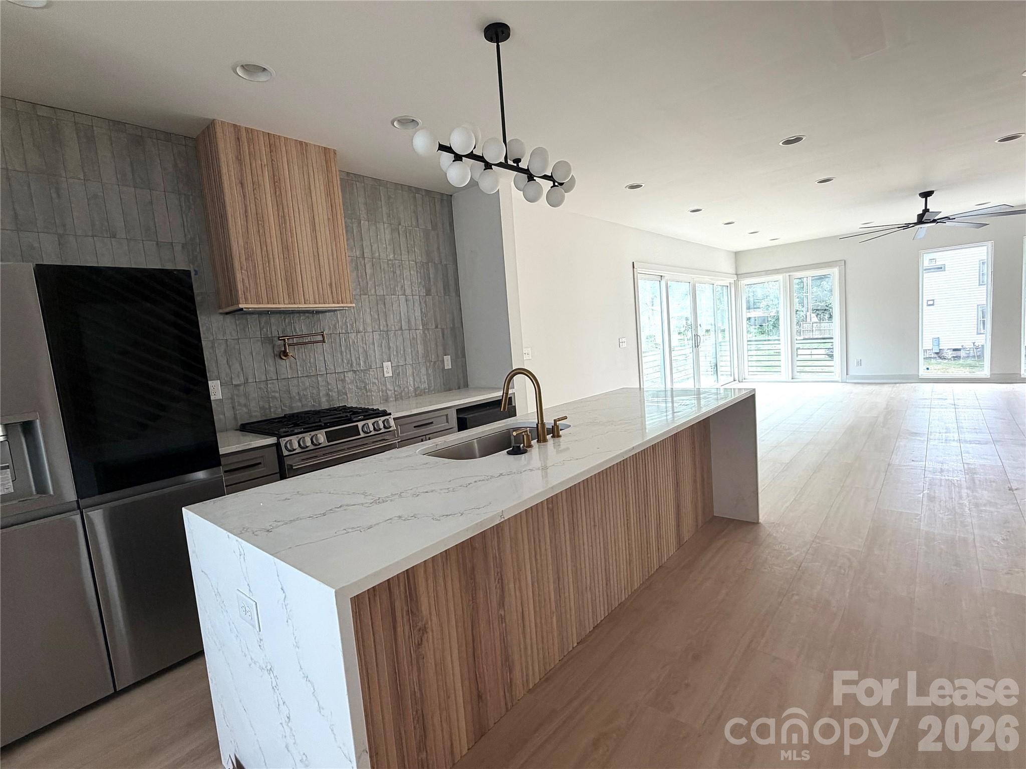 212 Smallwood Street B Property Photo 6