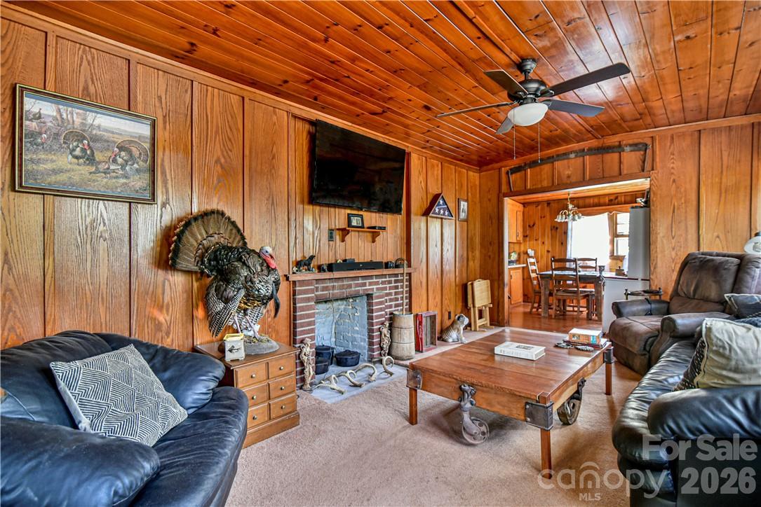 415 Weaverville Road 59 1/2 Pt 59 & Pt 60 Property Photo 35