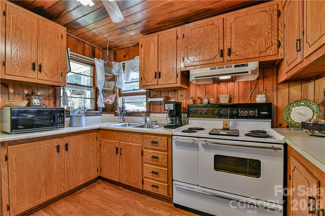 415 Weaverville Road 59 1/2 Pt 59 & Pt 60 Property Photo 46