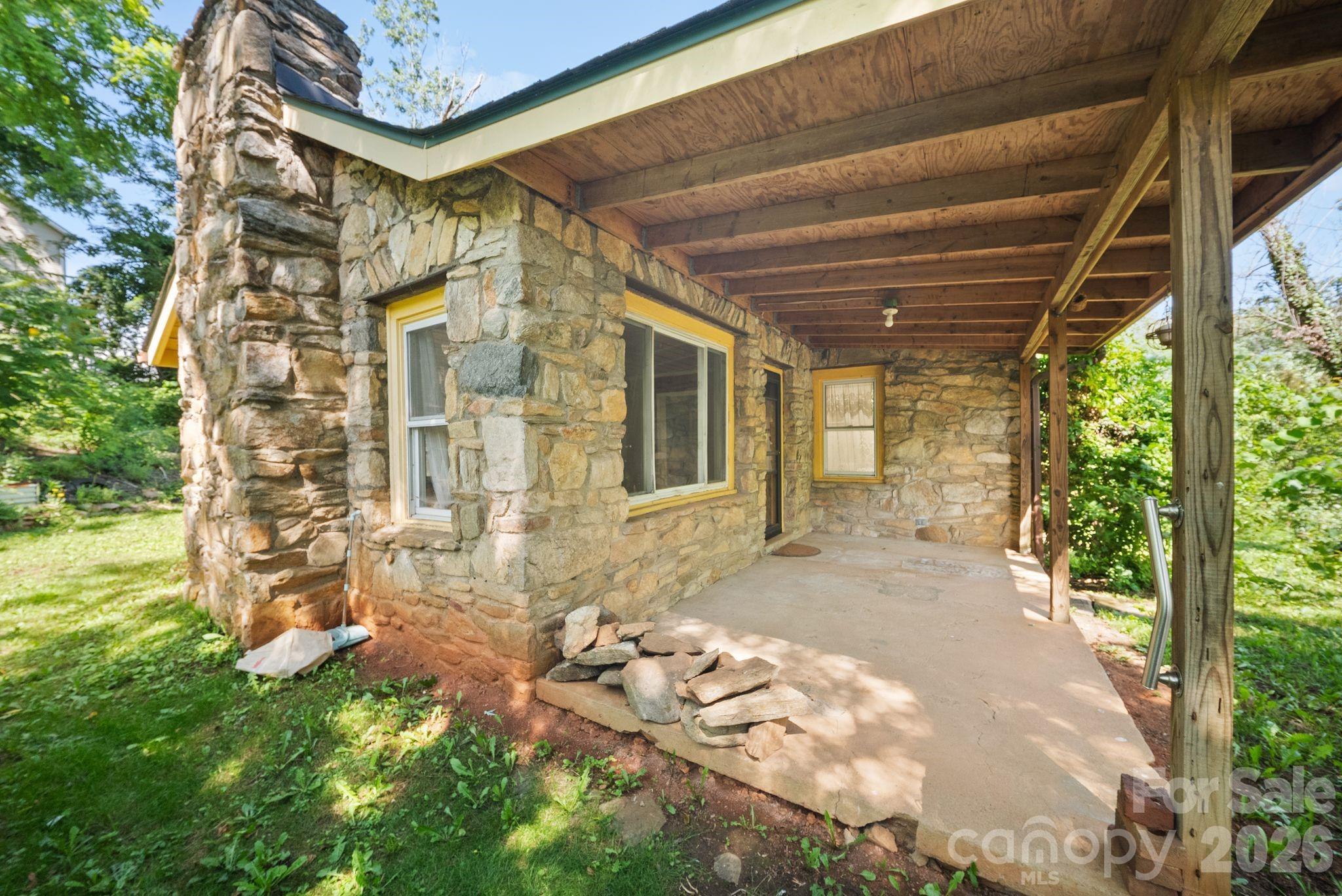 78 Green Oak Road Property Photo 2