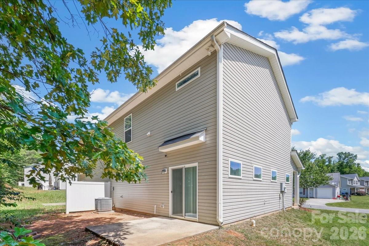 1009 Cedar Village Trail Property Photo 17