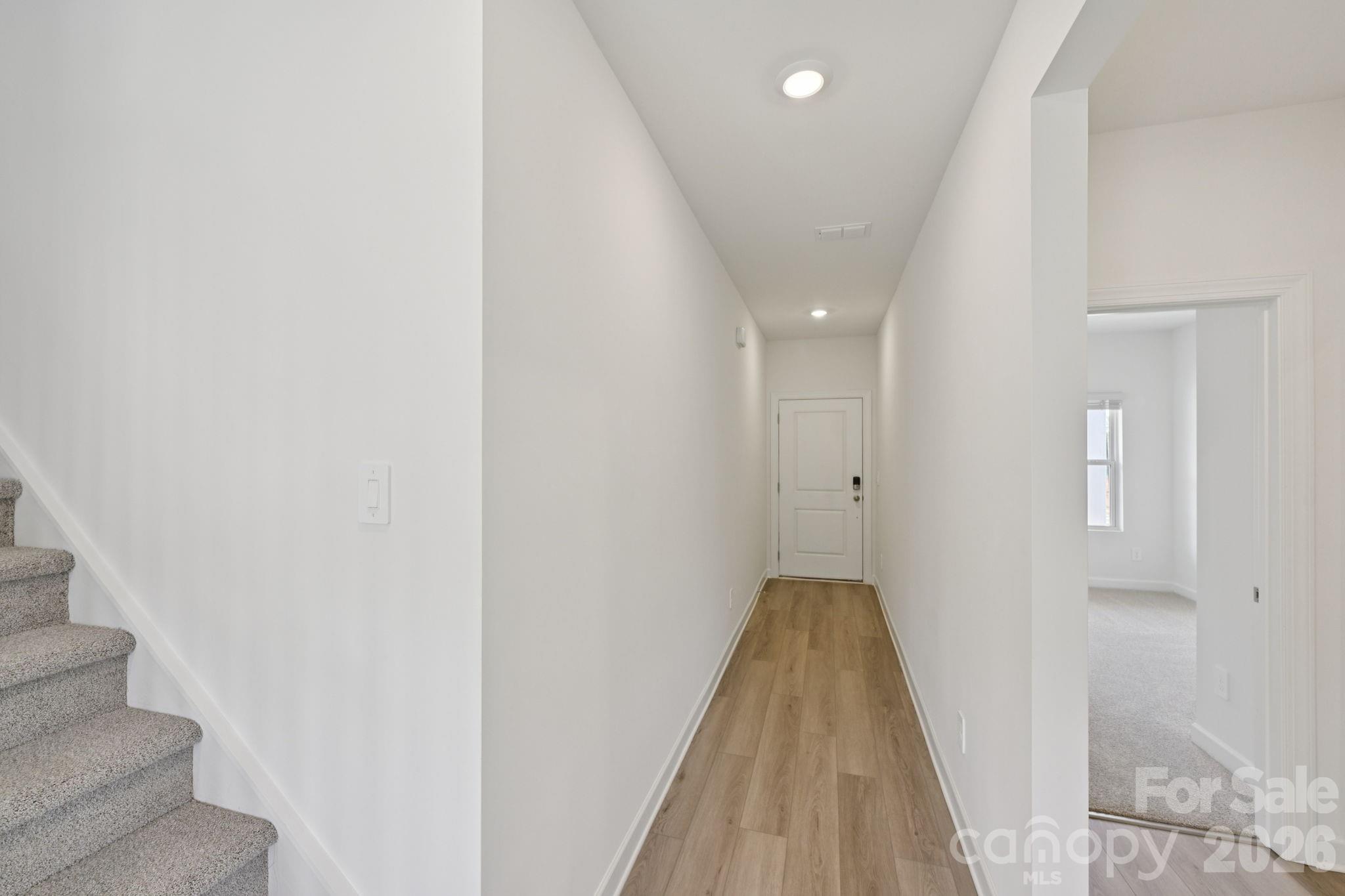 2052 Sunflower Circle Property Photo 2