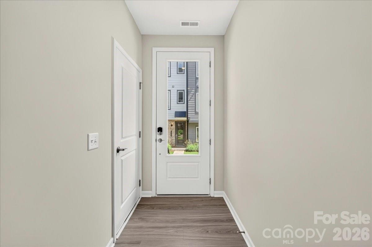 5513 Swaling Street Property Photo 4