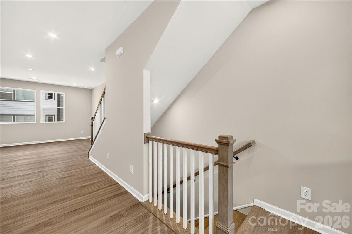 5513 Swaling Street Property Photo 6
