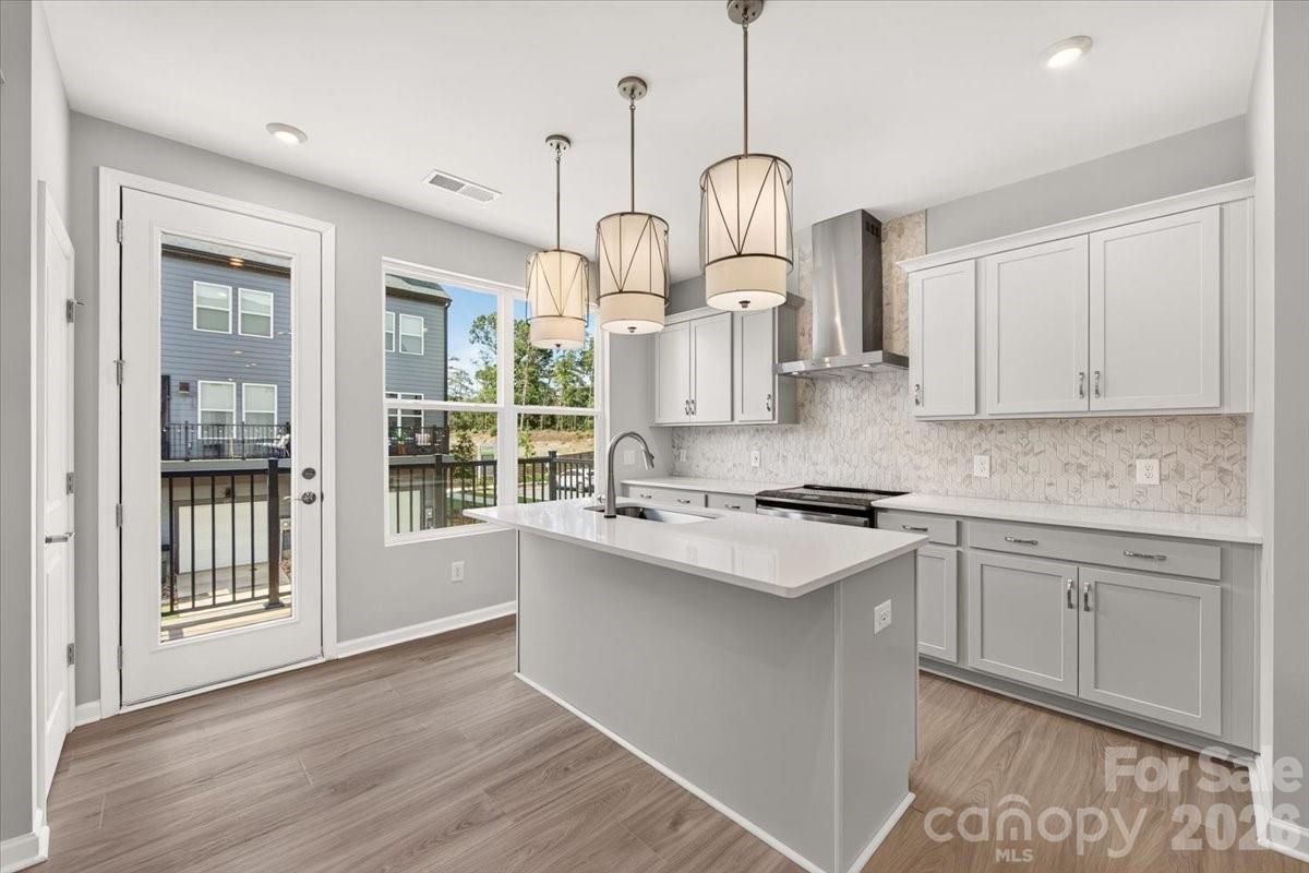 5513 Swaling Street Property Photo 7