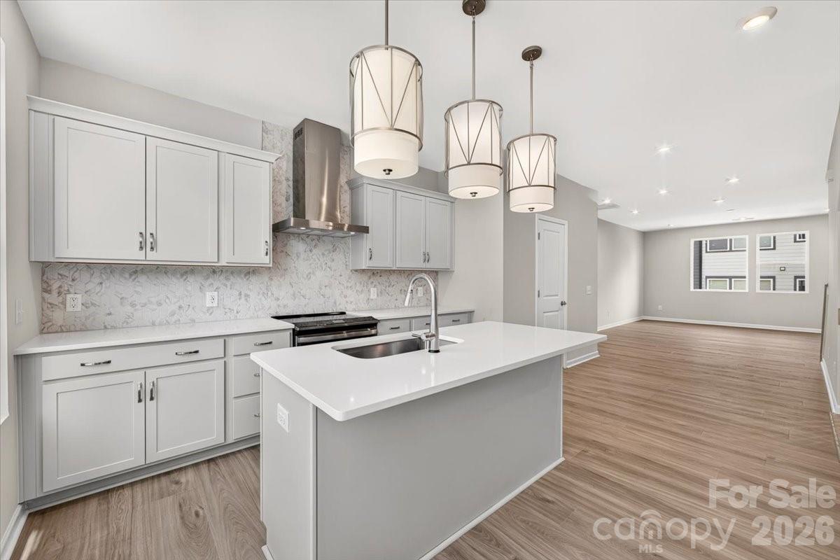 5513 Swaling Street Property Photo 8