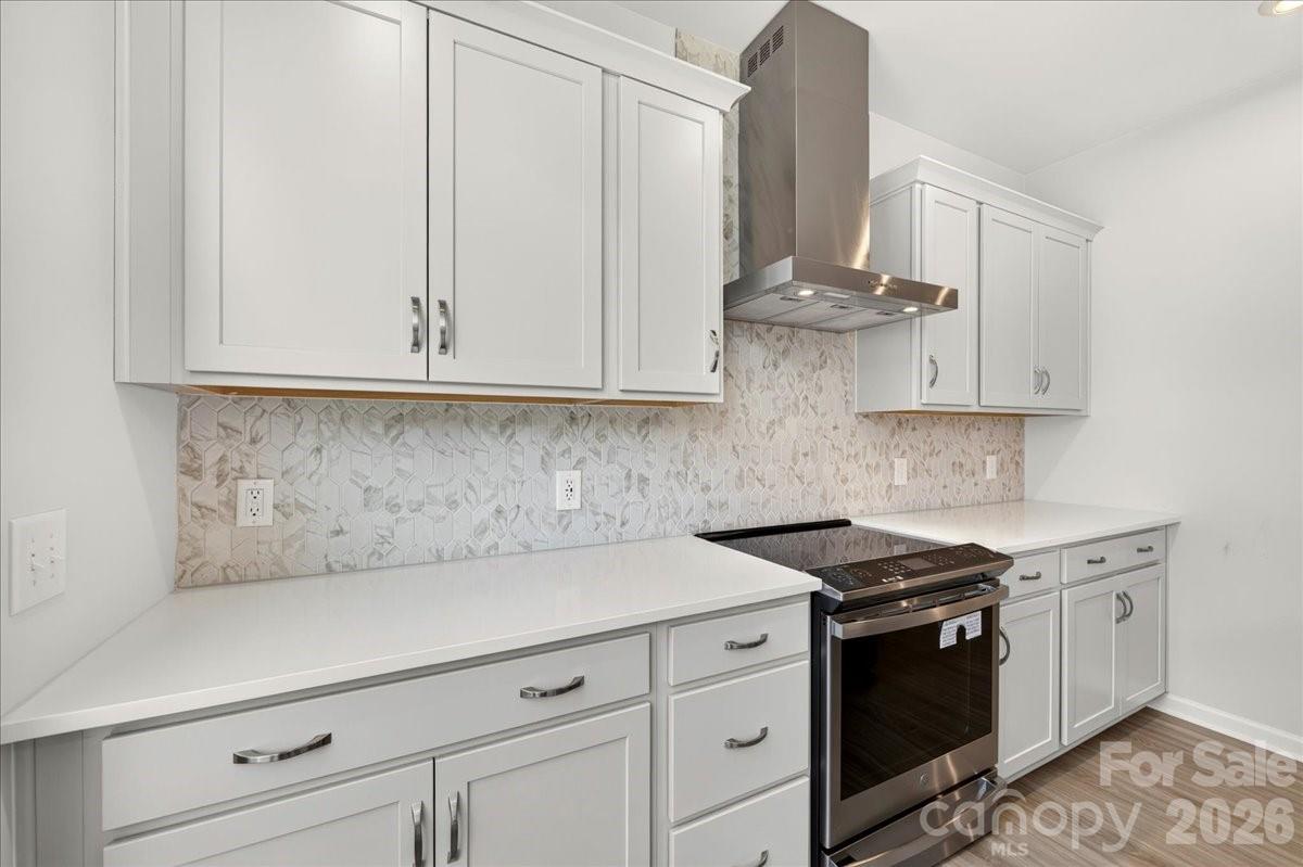 5513 Swaling Street Property Photo 9