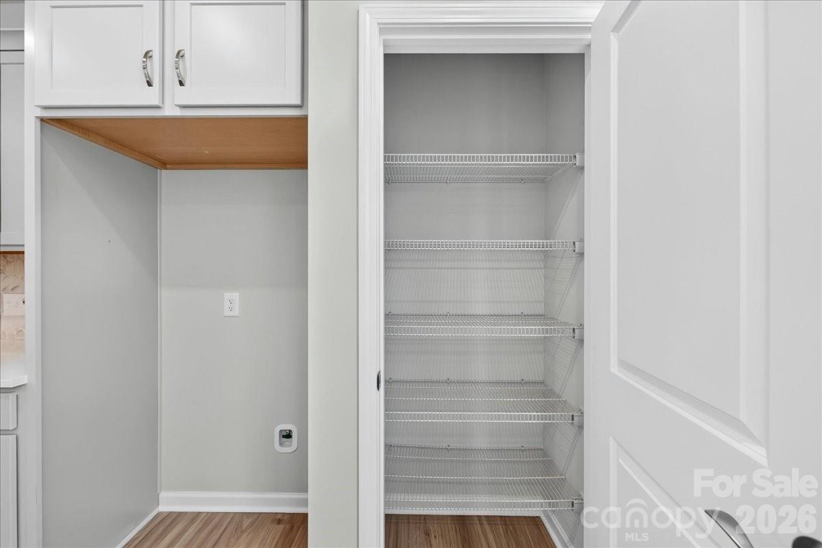5513 Swaling Street Property Photo 14