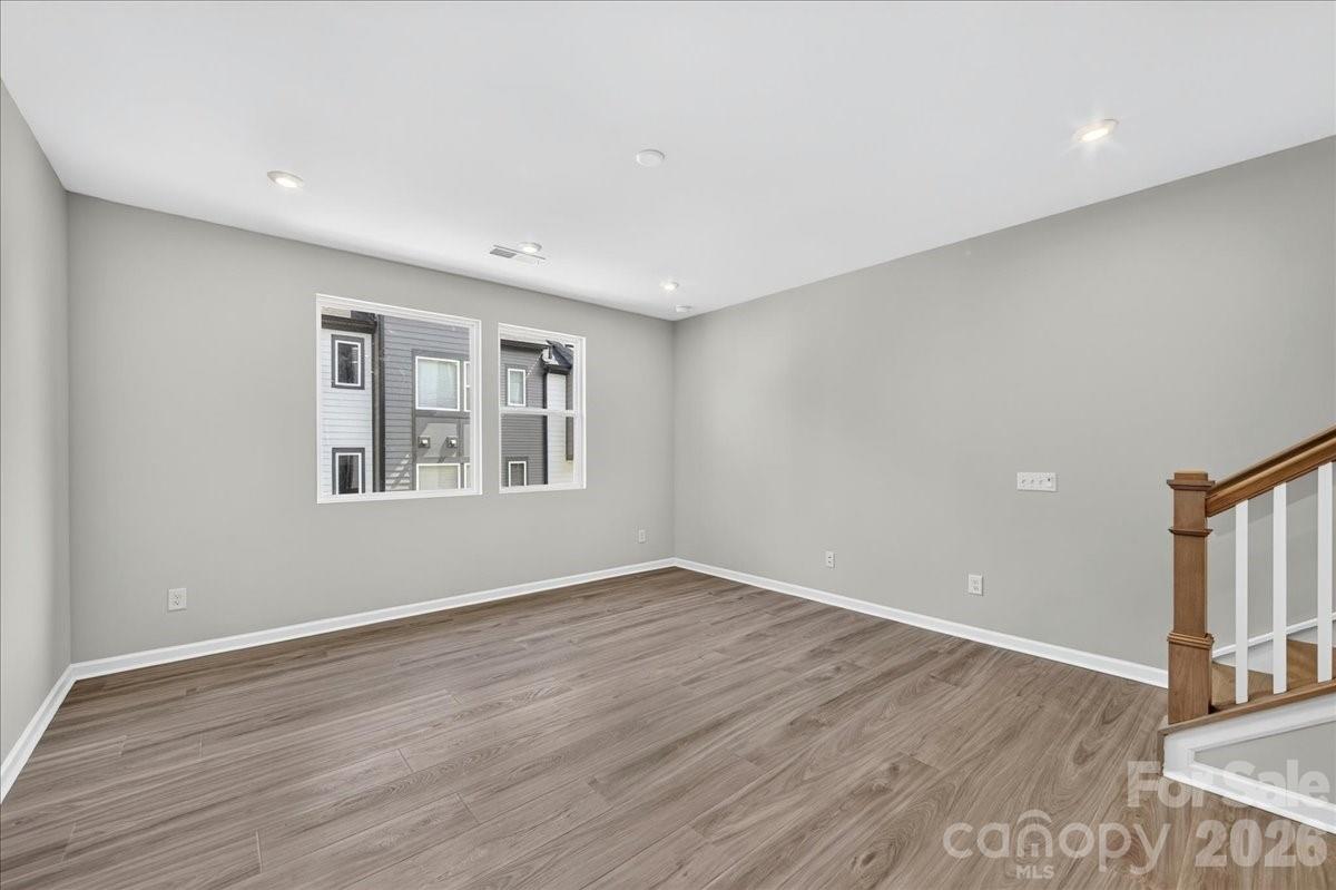 5513 Swaling Street Property Photo 16