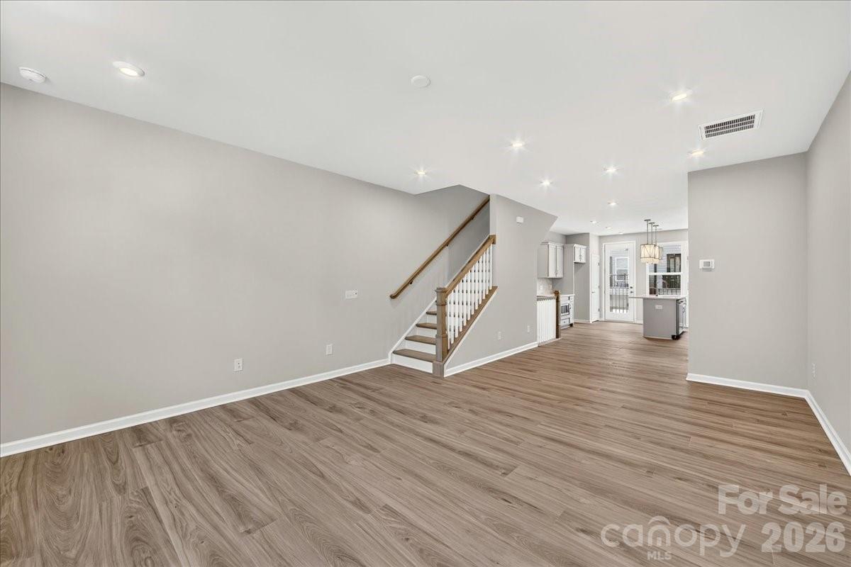 5513 Swaling Street Property Photo 17