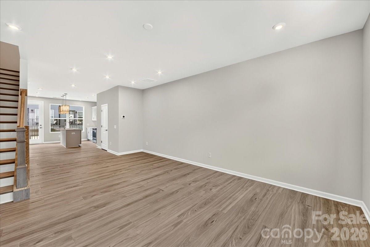 5513 Swaling Street Property Photo 18