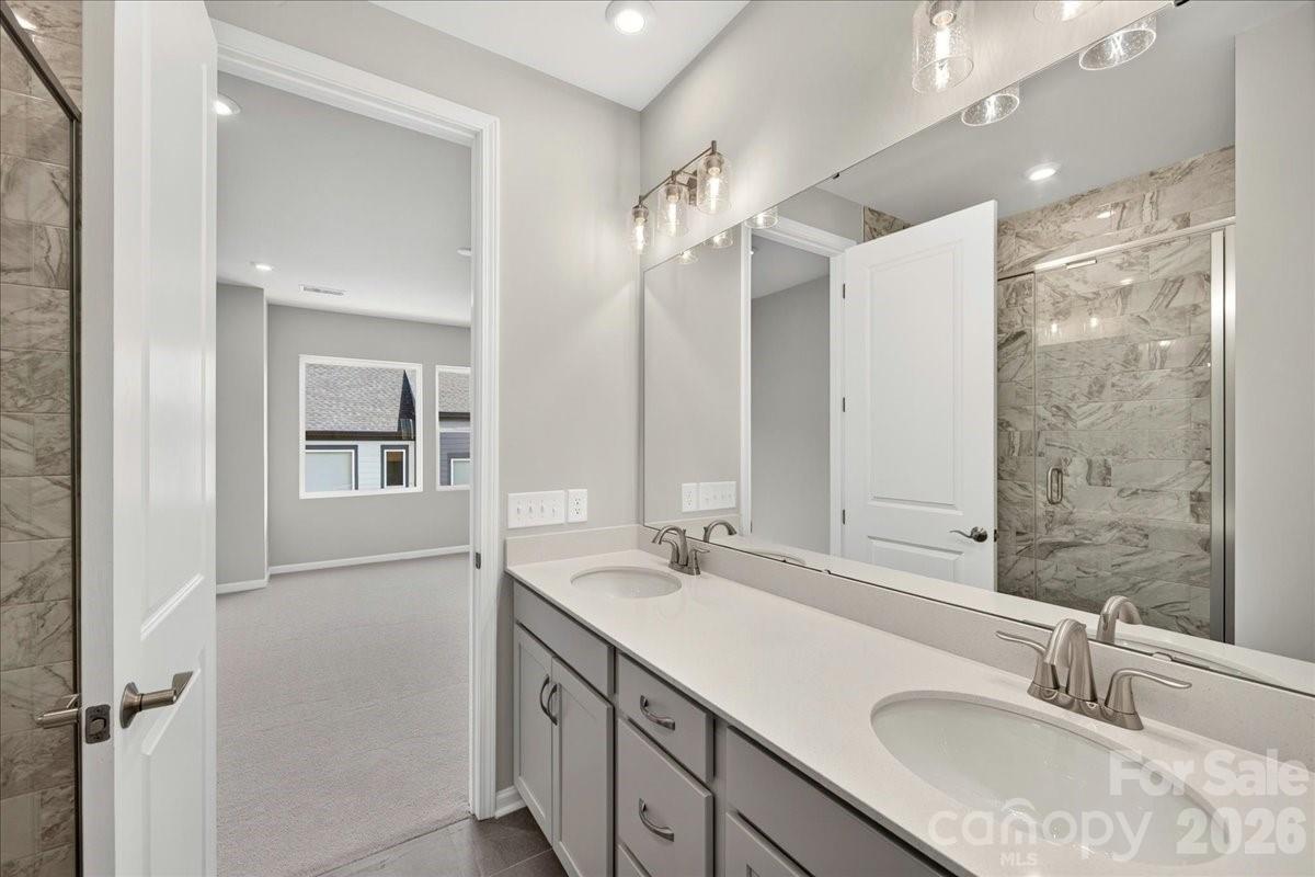 5513 Swaling Street Property Photo 25