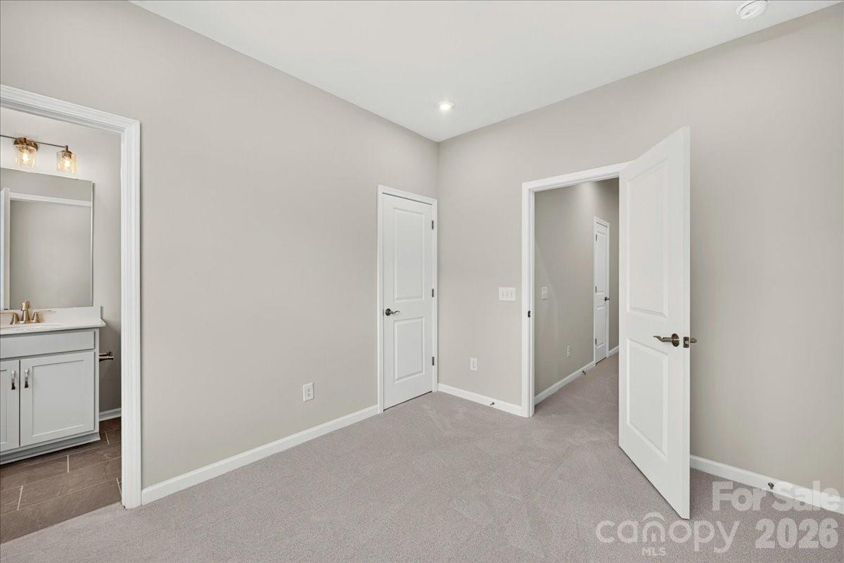5513 Swaling Street Property Photo 29
