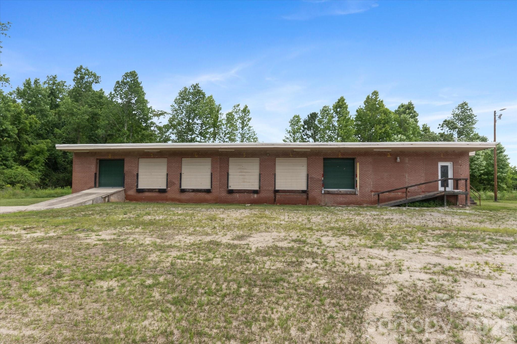 2324 Us 70 Highway Property Photo 2