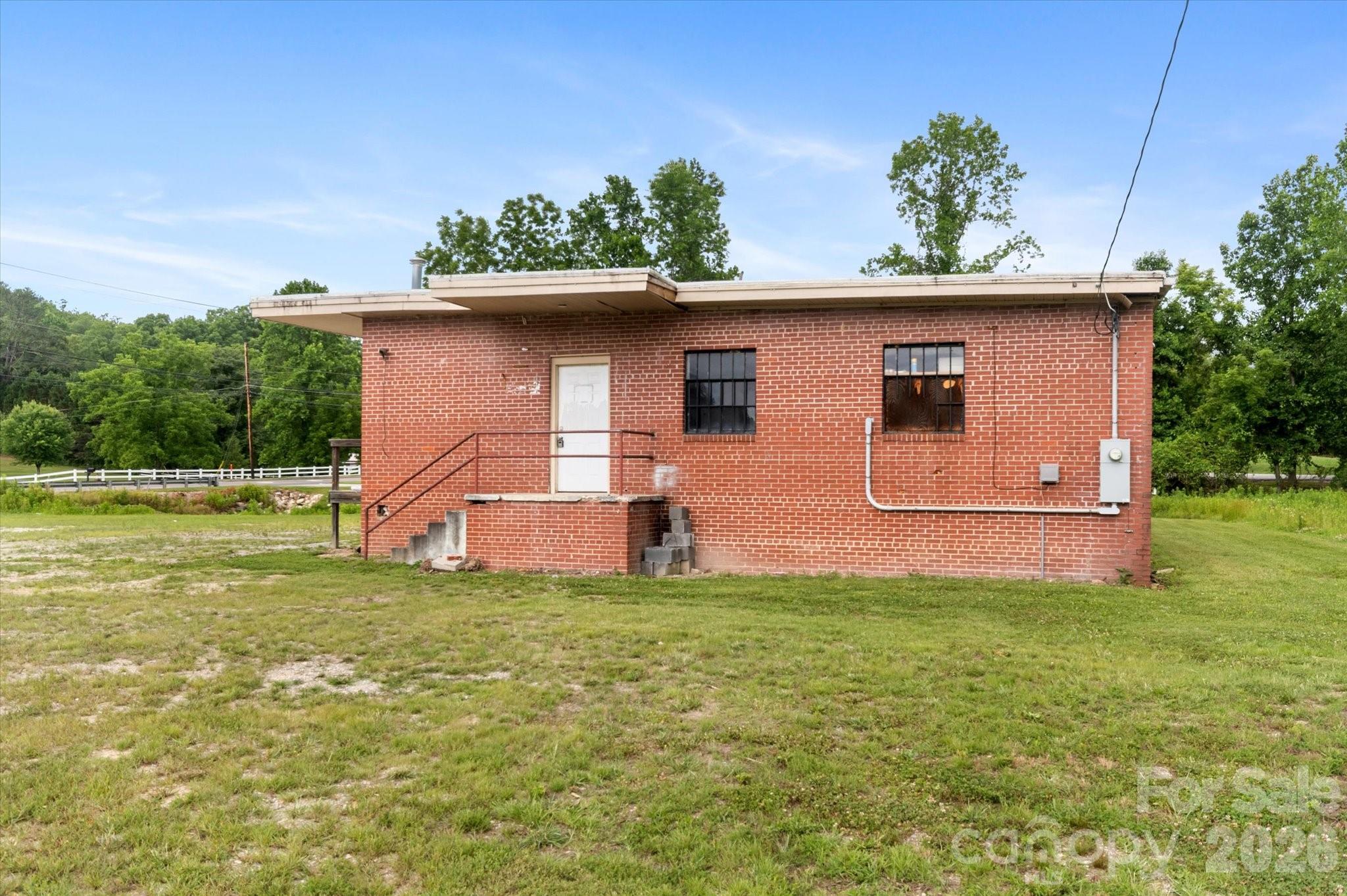 2324 Us 70 Highway Property Photo 22
