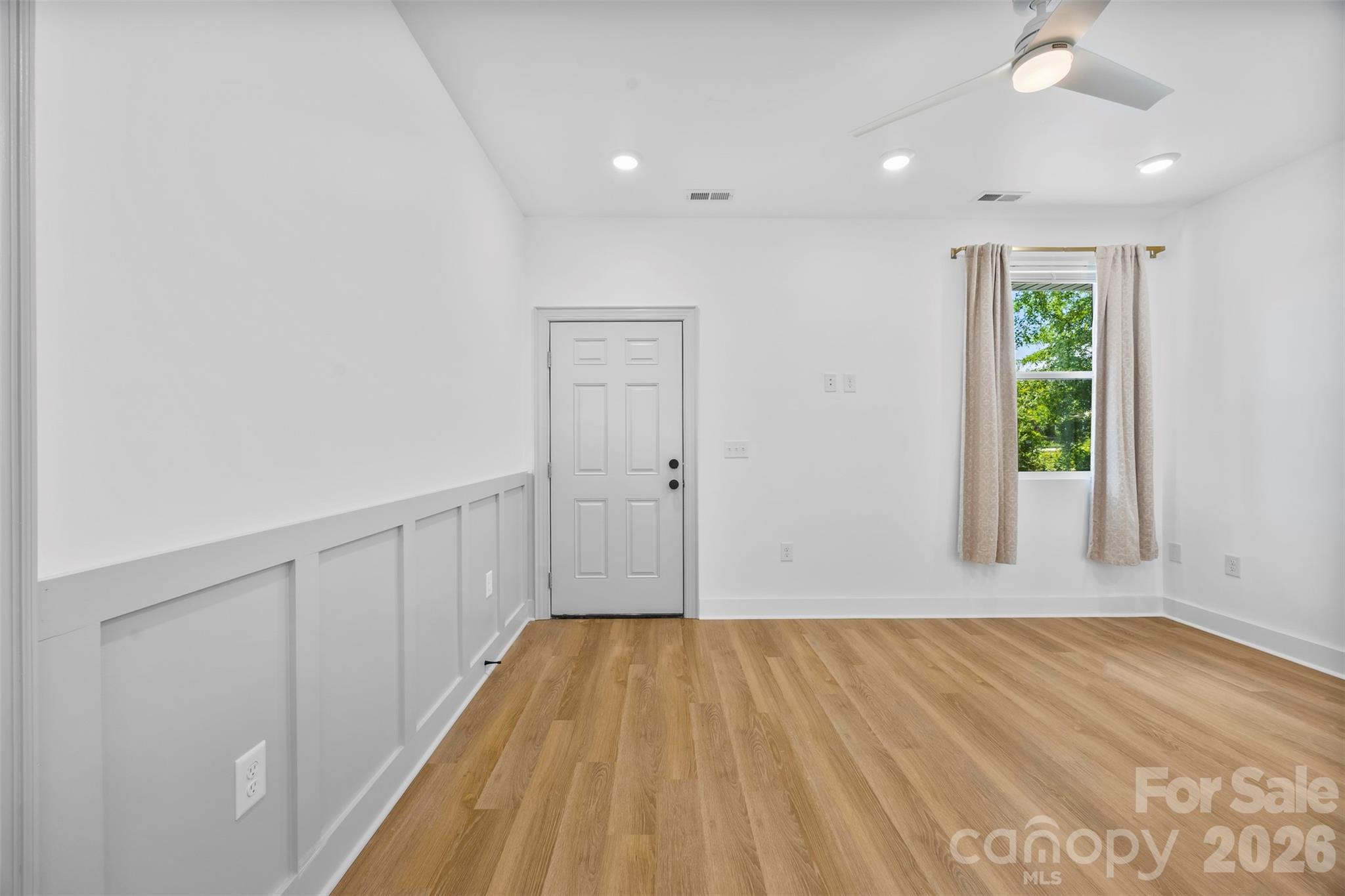1003 College Boulevard Property Photo 5