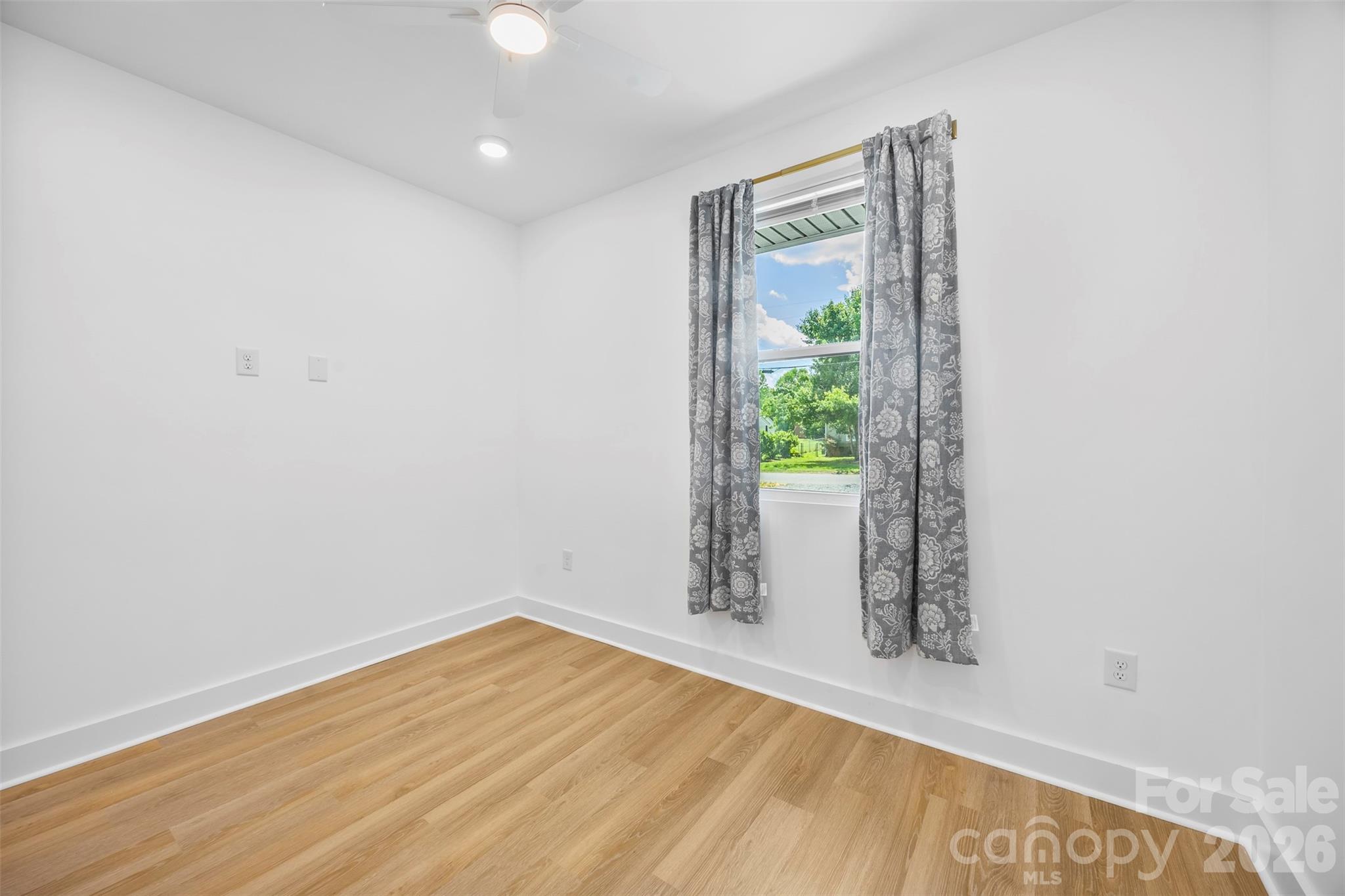 1003 College Boulevard Property Photo 11