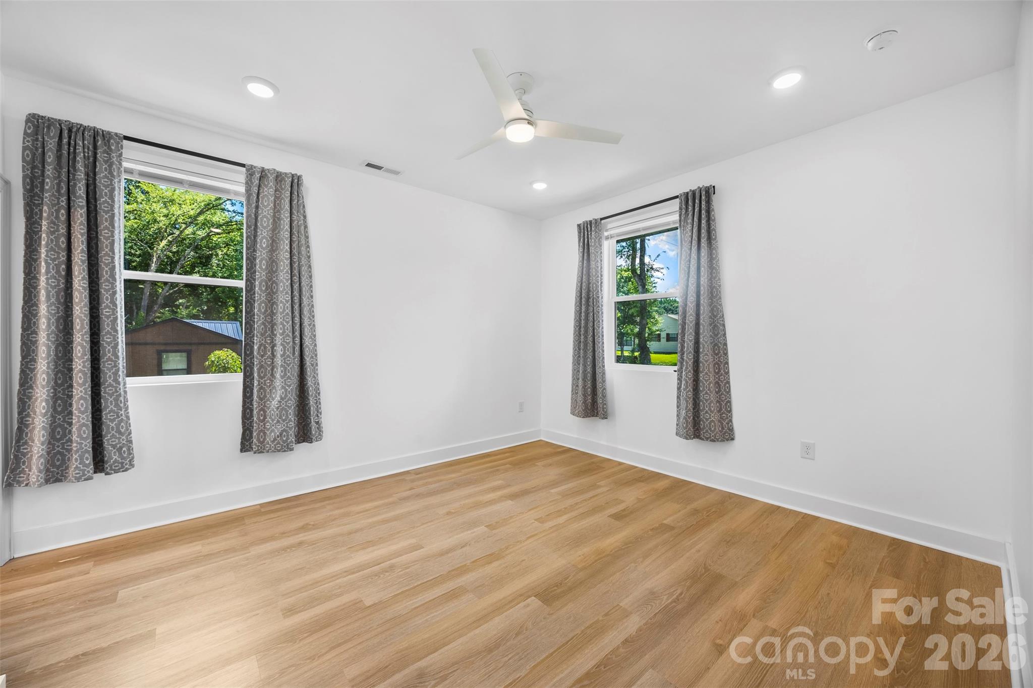 1003 College Boulevard Property Photo 16