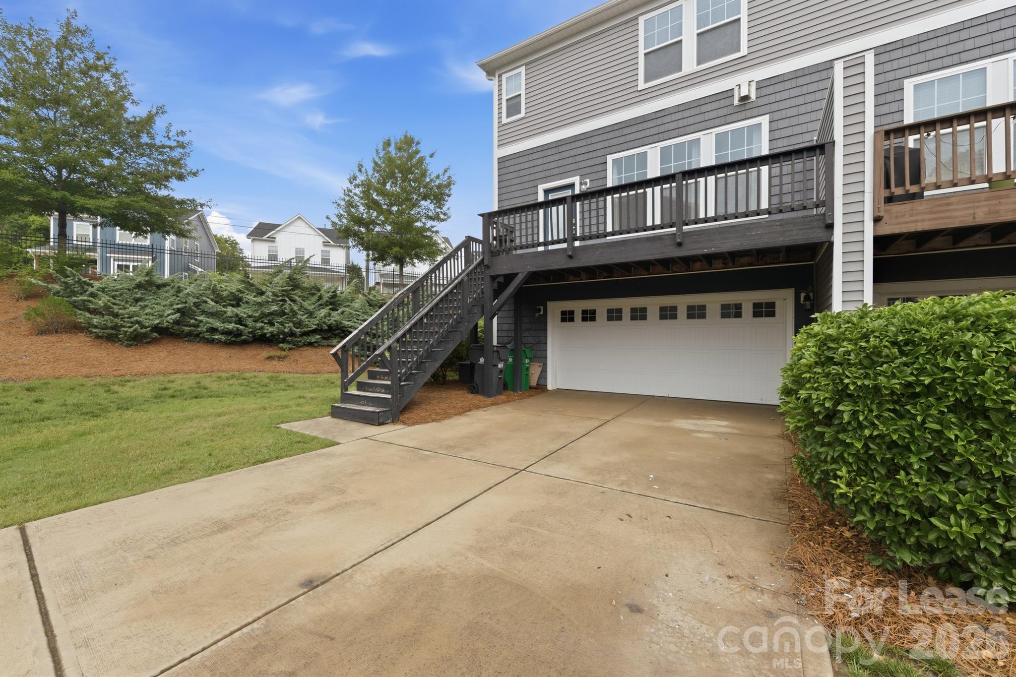 1502 Sharon Road Property Photo 2