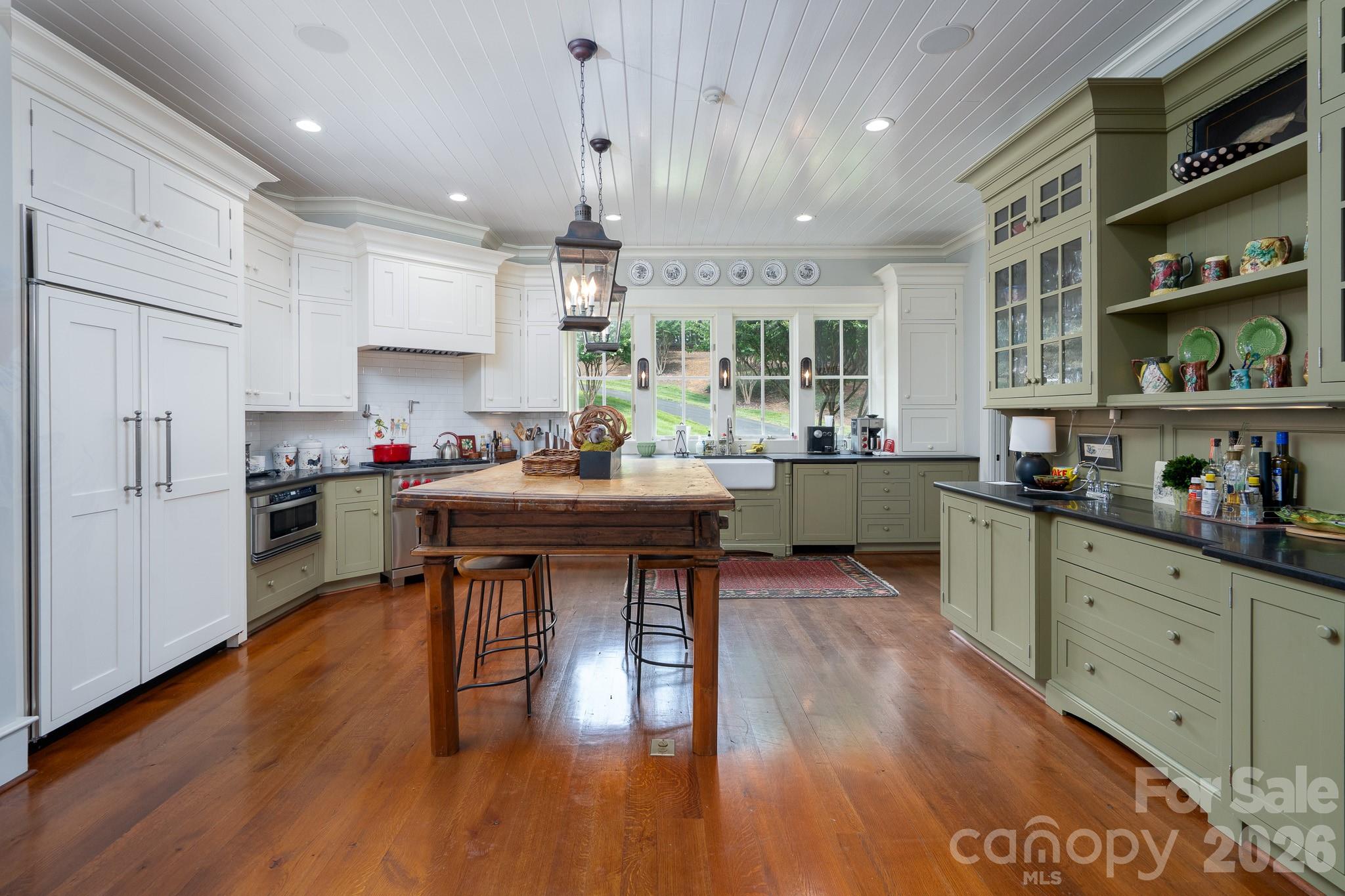 2375 Southpoint Lane Property Photo 12