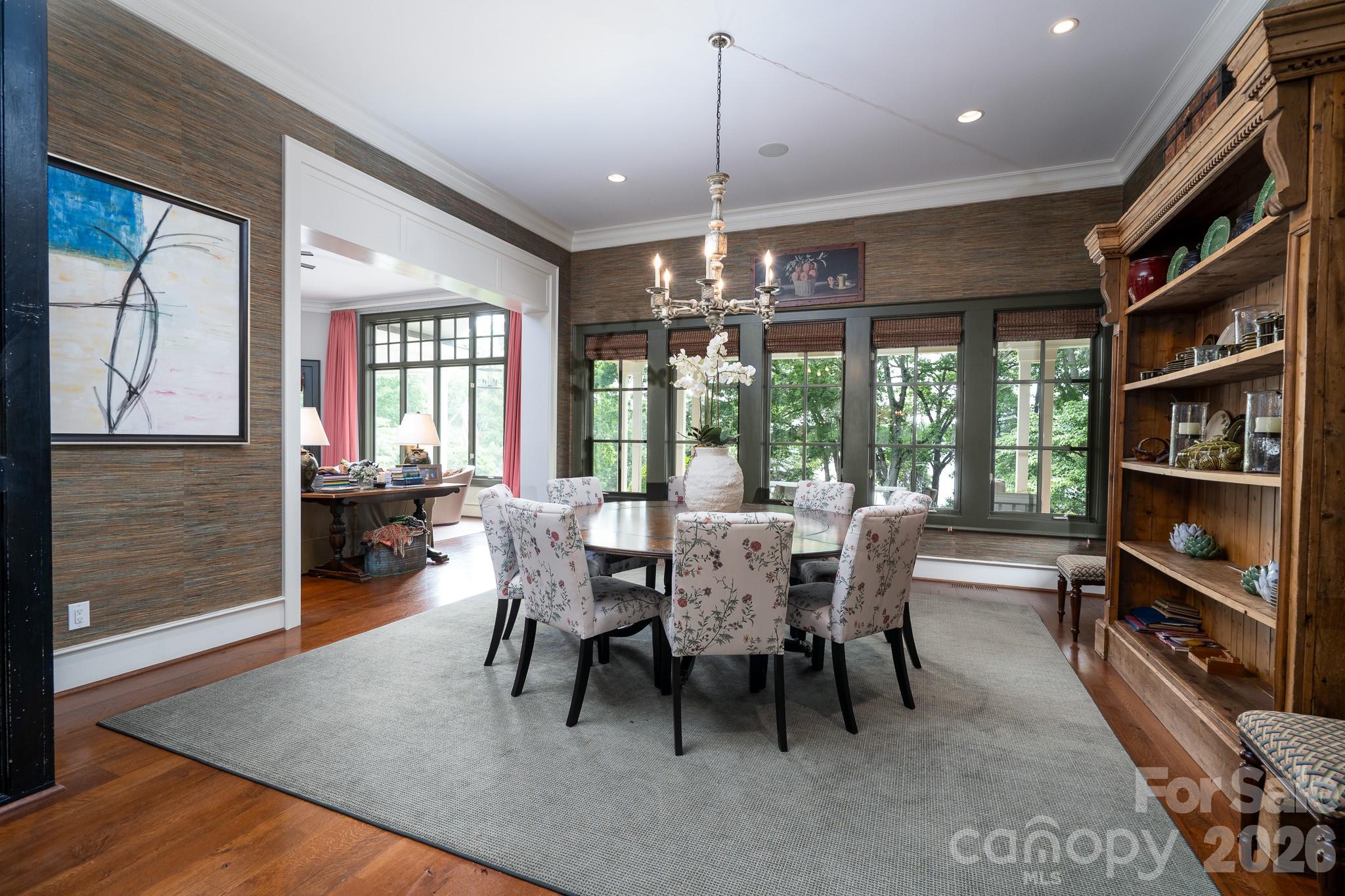 2375 Southpoint Lane Property Photo 15