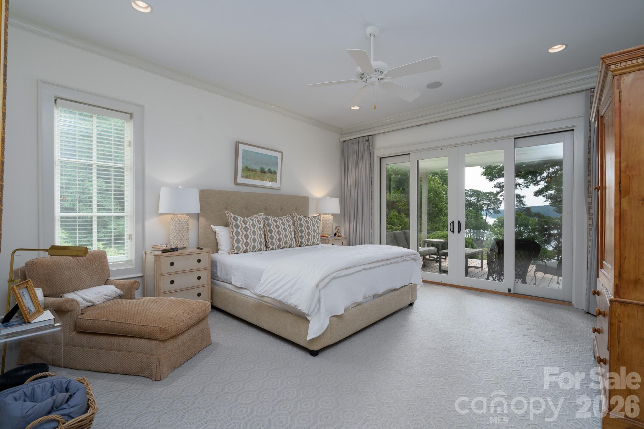 2375 Southpoint Lane Property Photo 17