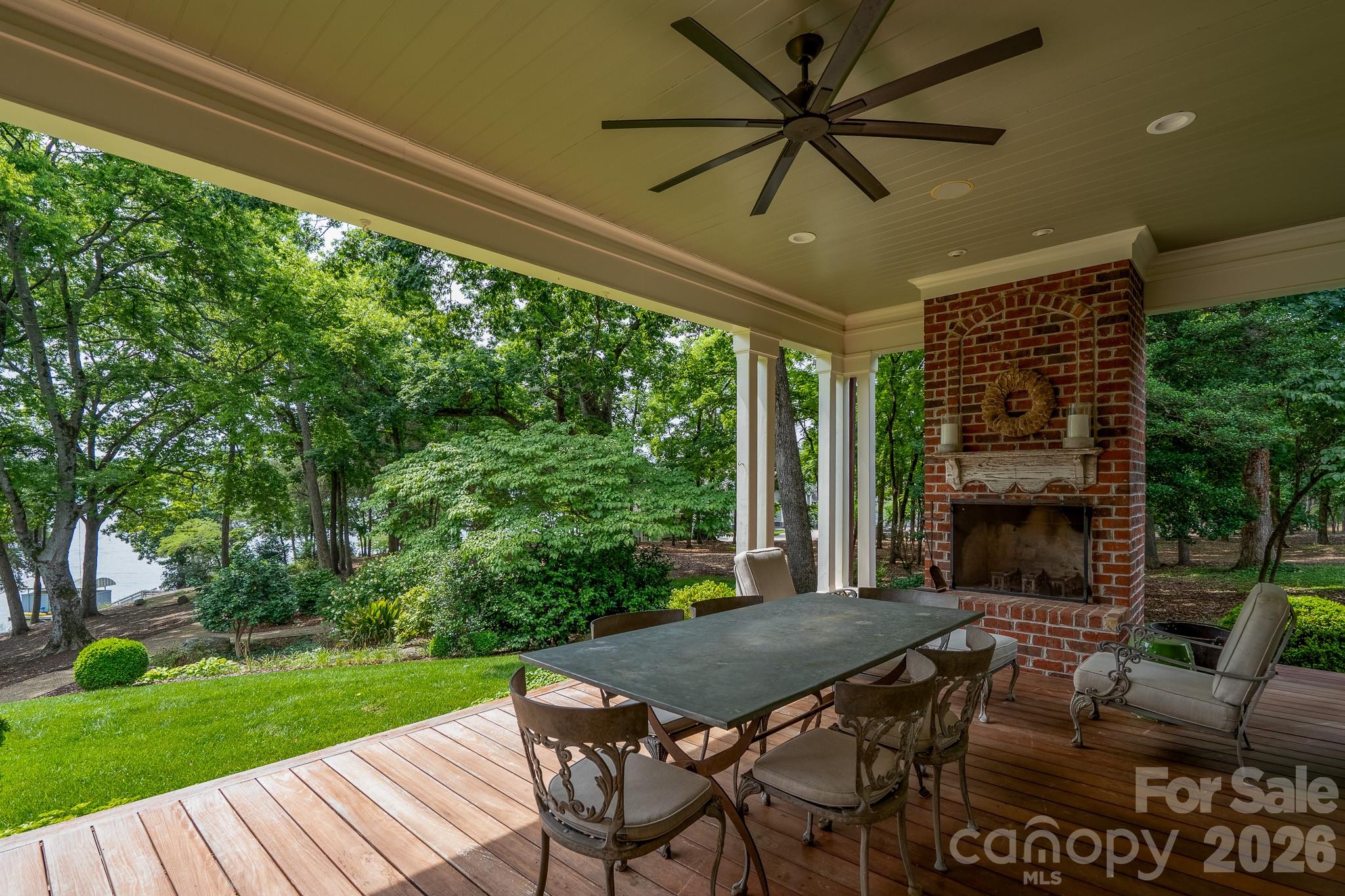 2375 Southpoint Lane Property Photo 44