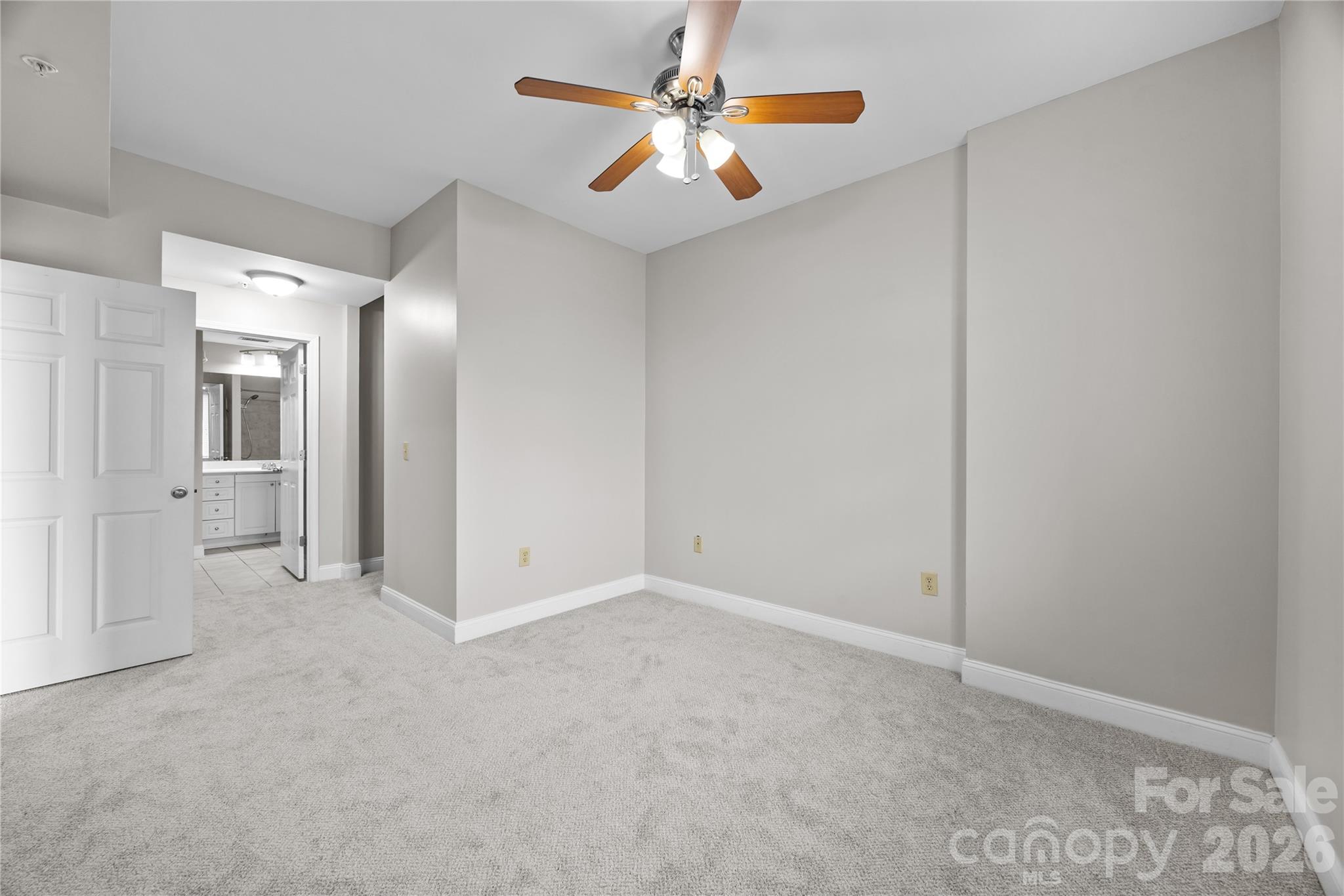 300 W 5th Street 343 Property Photo 17