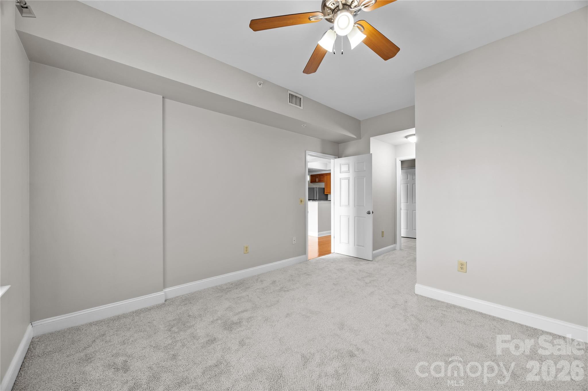 300 W 5th Street 343 Property Photo 18
