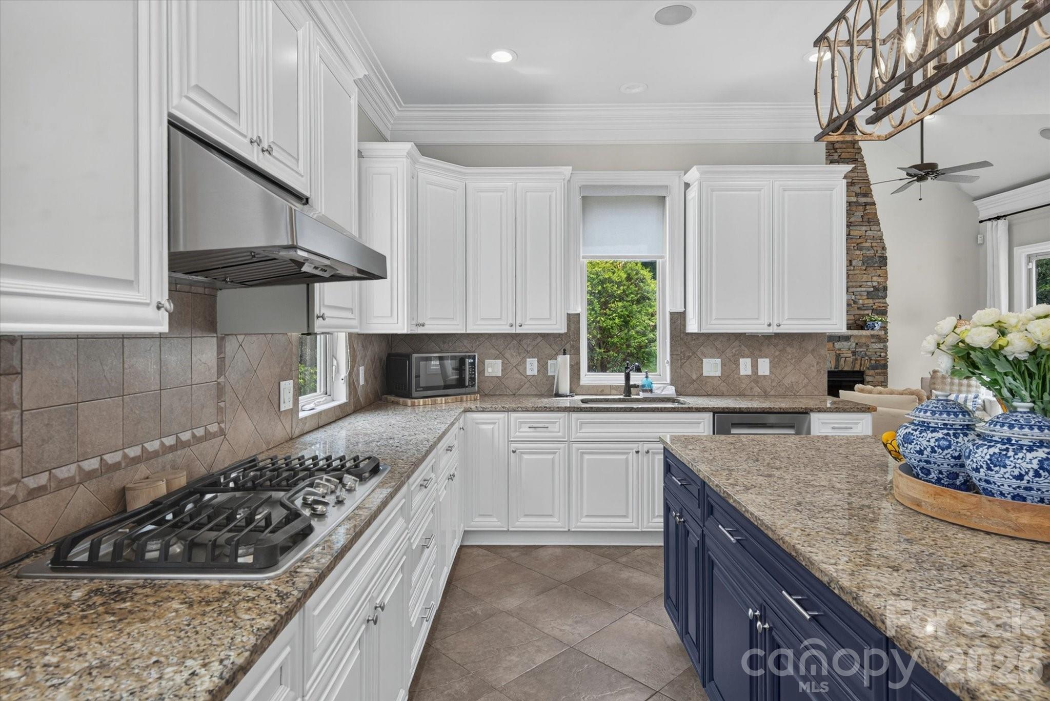 102 Finch Loop Property Photo 10