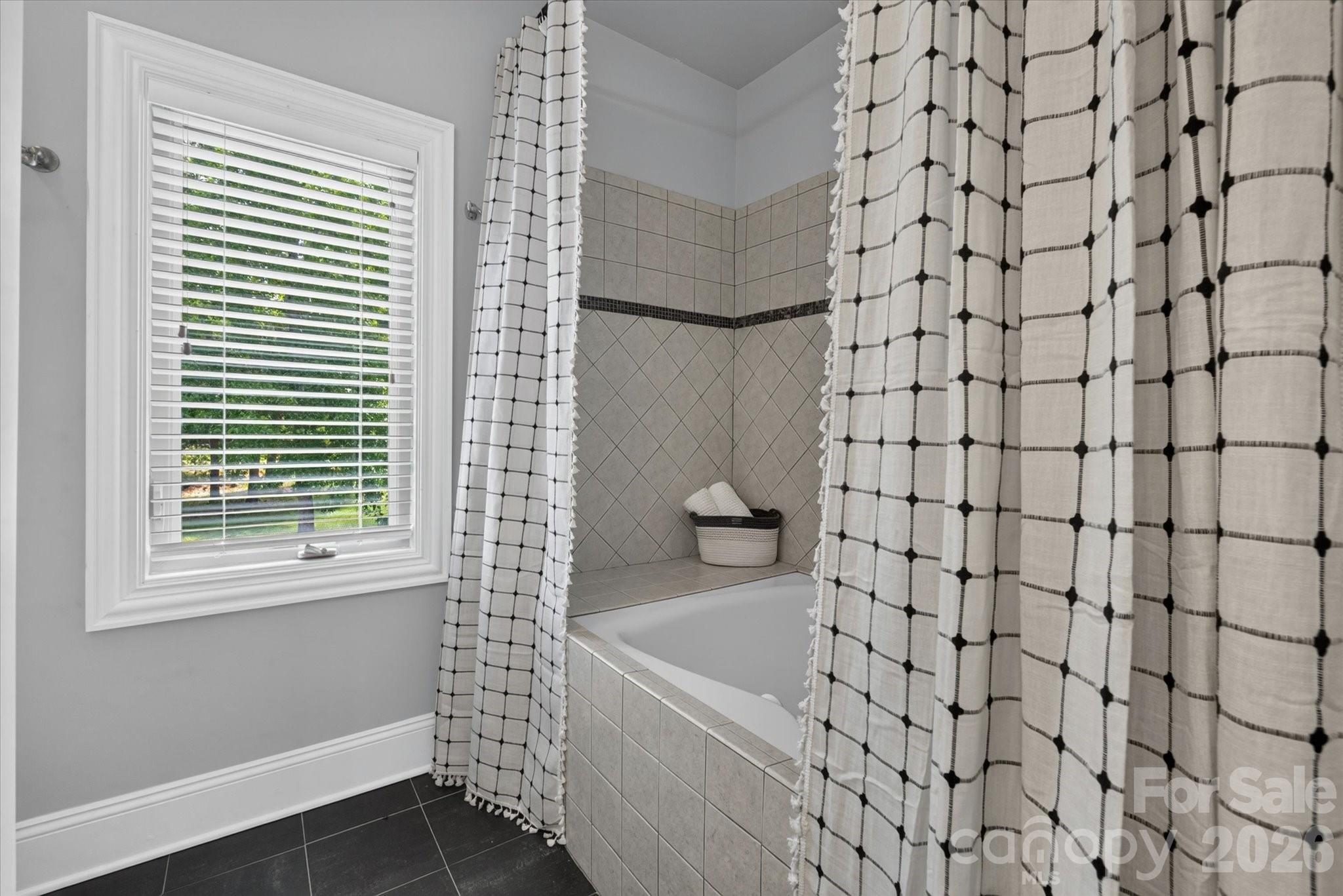 102 Finch Loop Property Photo 37