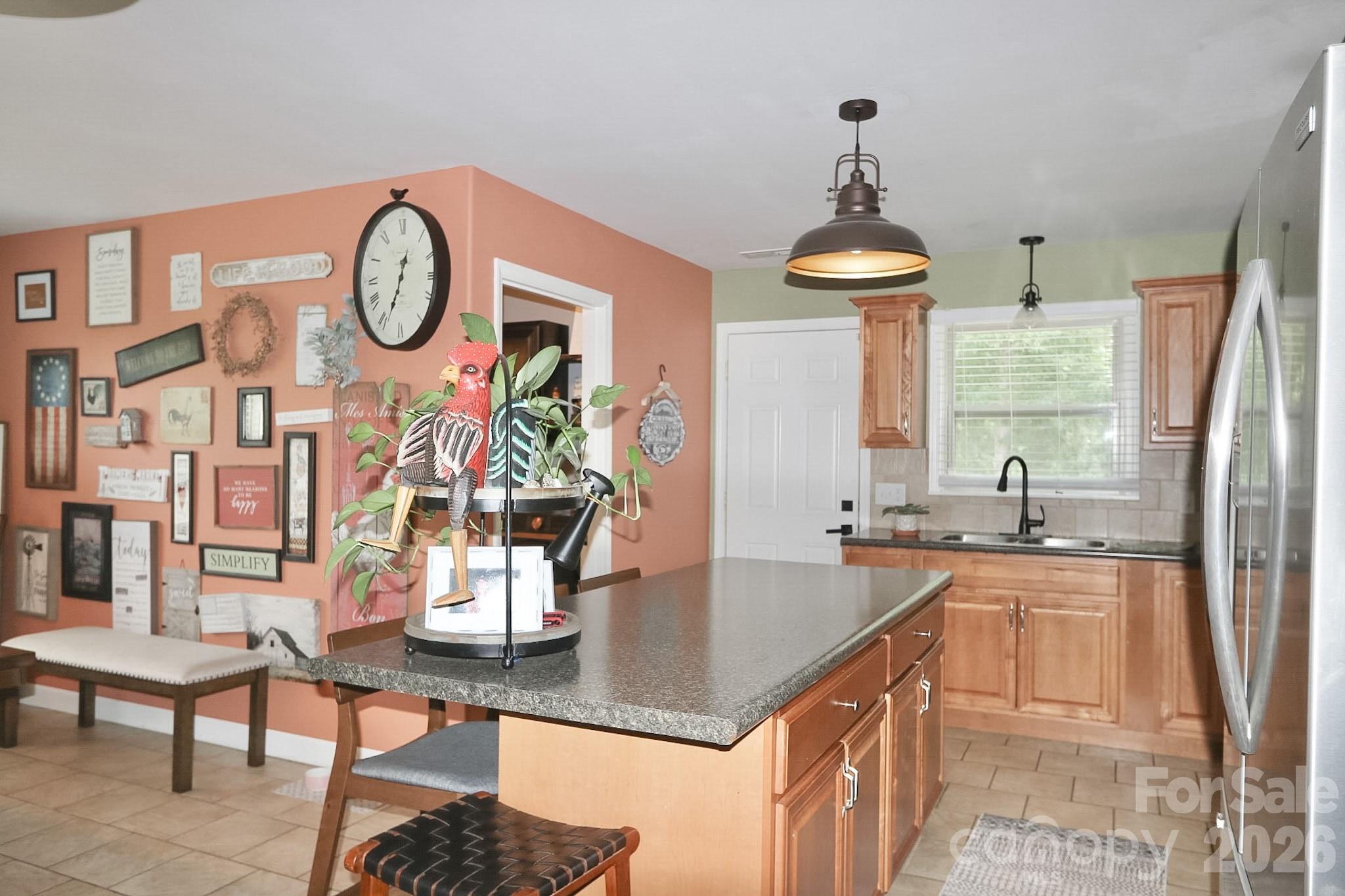 4220 Mae-len Drive Property Photo 15