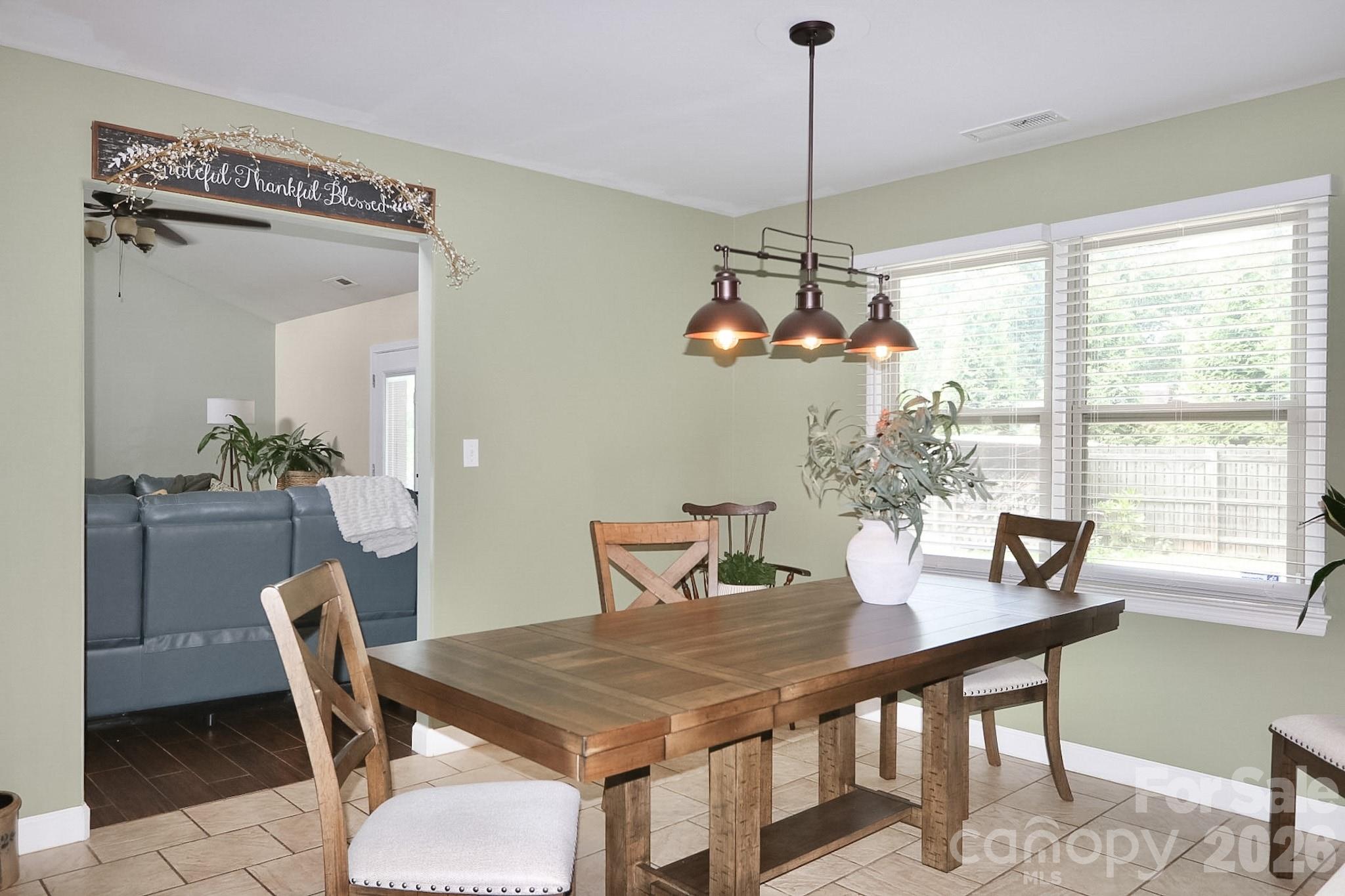 4220 Mae-len Drive Property Photo 16